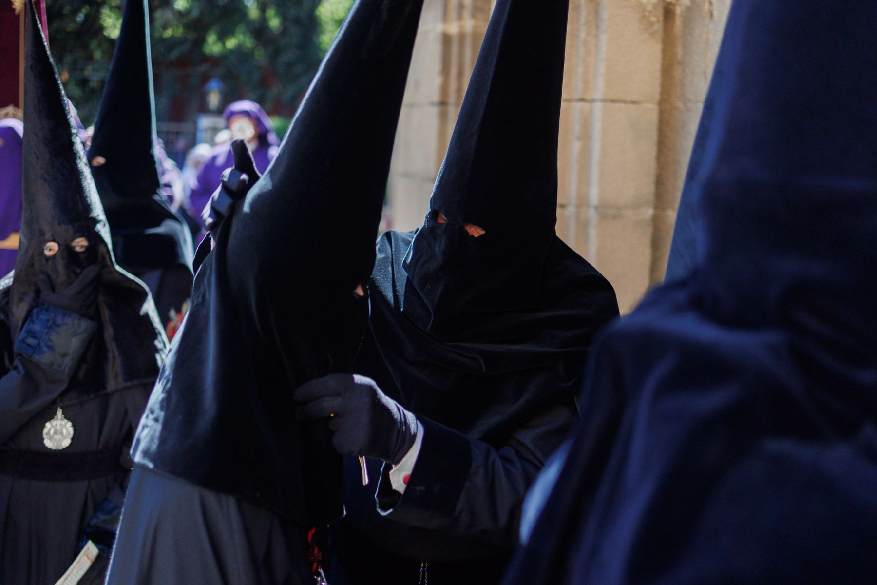 El Santo Entierro saliendo de la capilla del Calvario este Sábado Santo El Santo Entierro saliendo de la capilla del Calvario este Sábado Santo