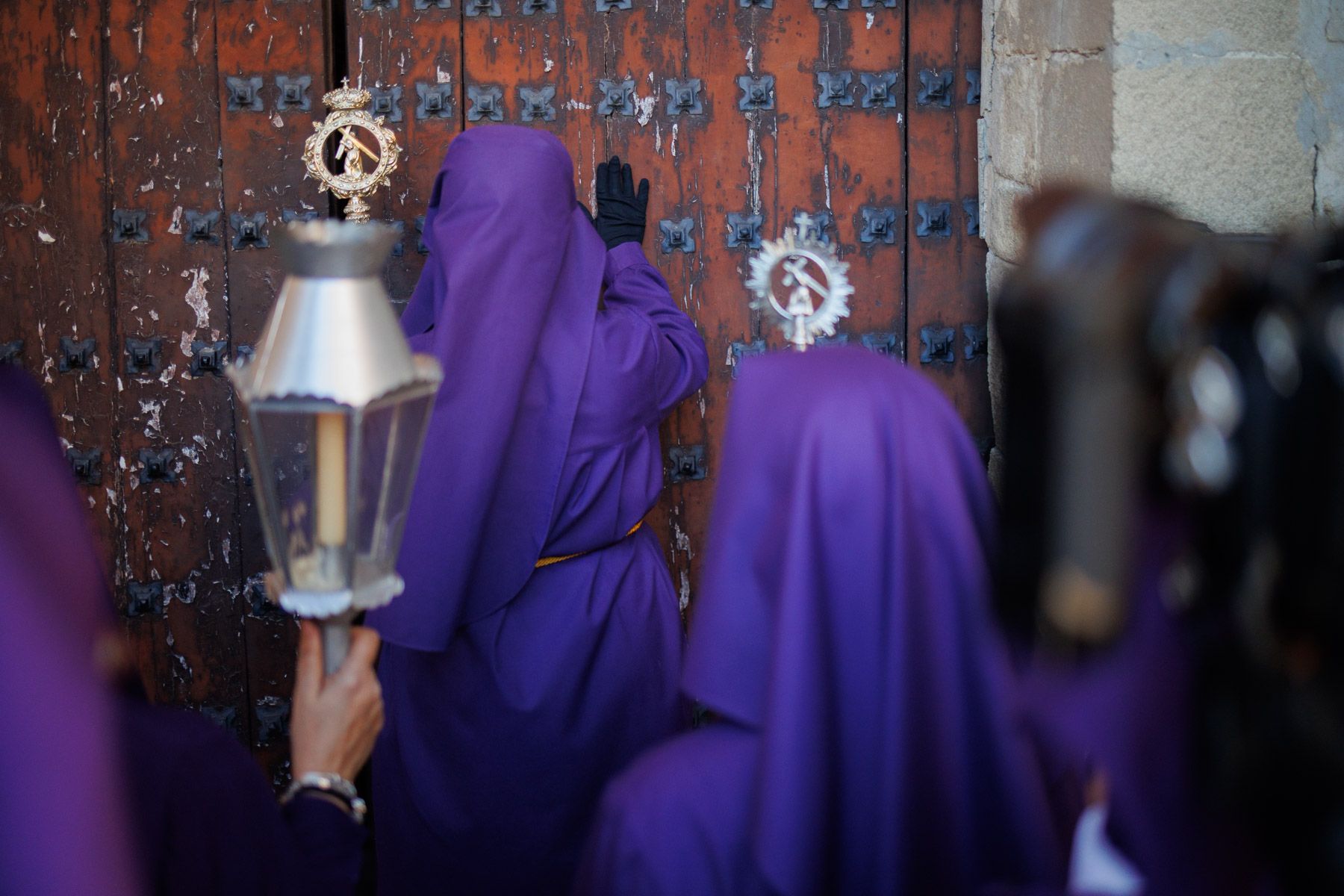 El Santo Entierro saliendo de la capilla del Calvario este Sábado Santo El Santo Entierro saliendo de la capilla del Calvario este Sábado Santo