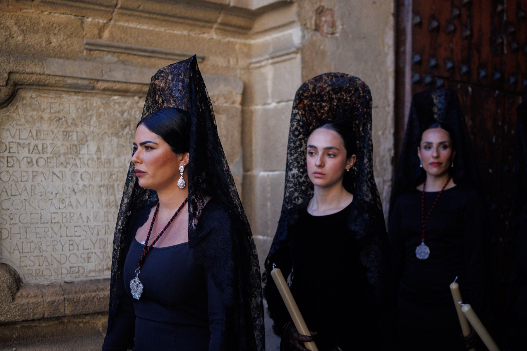 El Santo Entierro saliendo de la capilla del Calvario este Sábado Santo El Santo Entierro saliendo de la capilla del Calvario este Sábado Santo