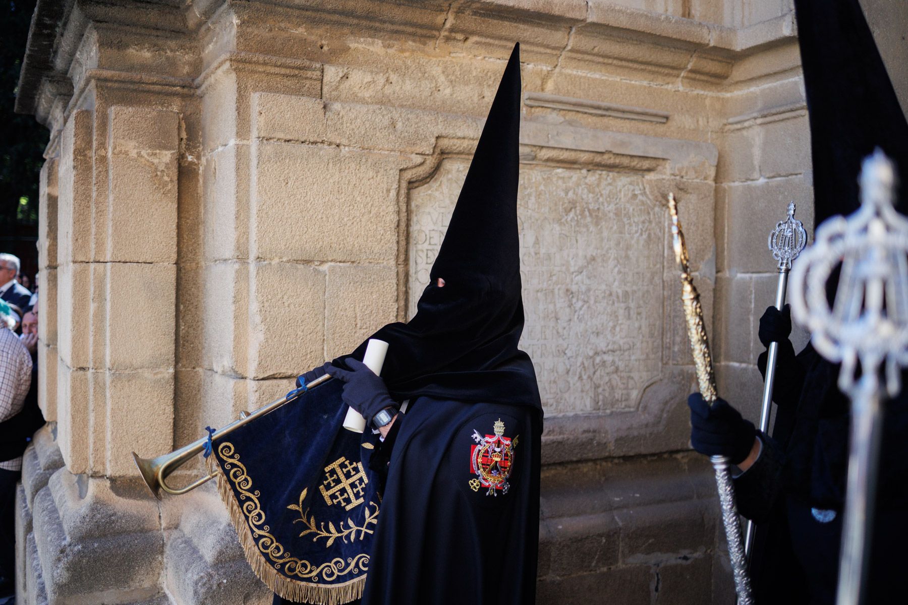 El Santo Entierro saliendo de la capilla del Calvario este Sábado Santo El Santo Entierro saliendo de la capilla del Calvario este Sábado Santo