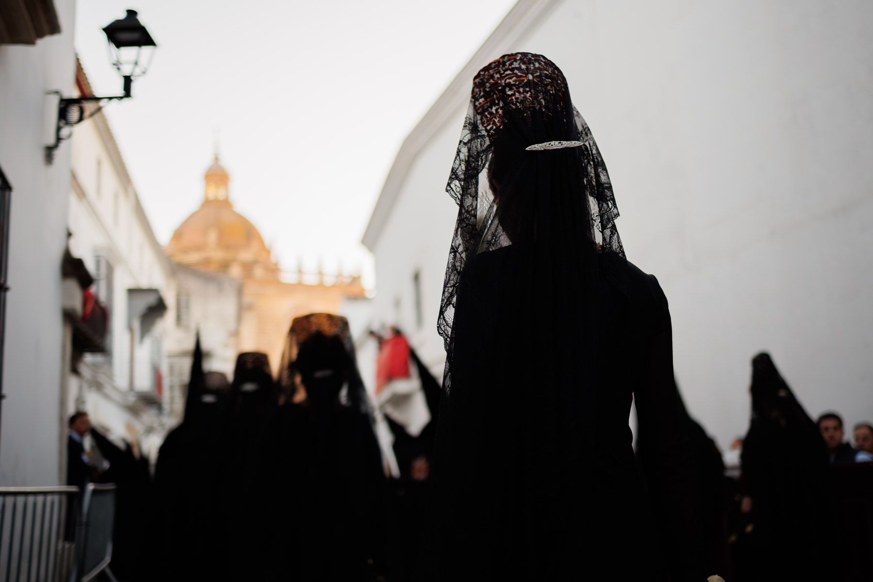El Santo Entierro saliendo de la capilla del Calvario este Sábado Santo El Santo Entierro saliendo de la capilla del Calvario este Sábado Santo