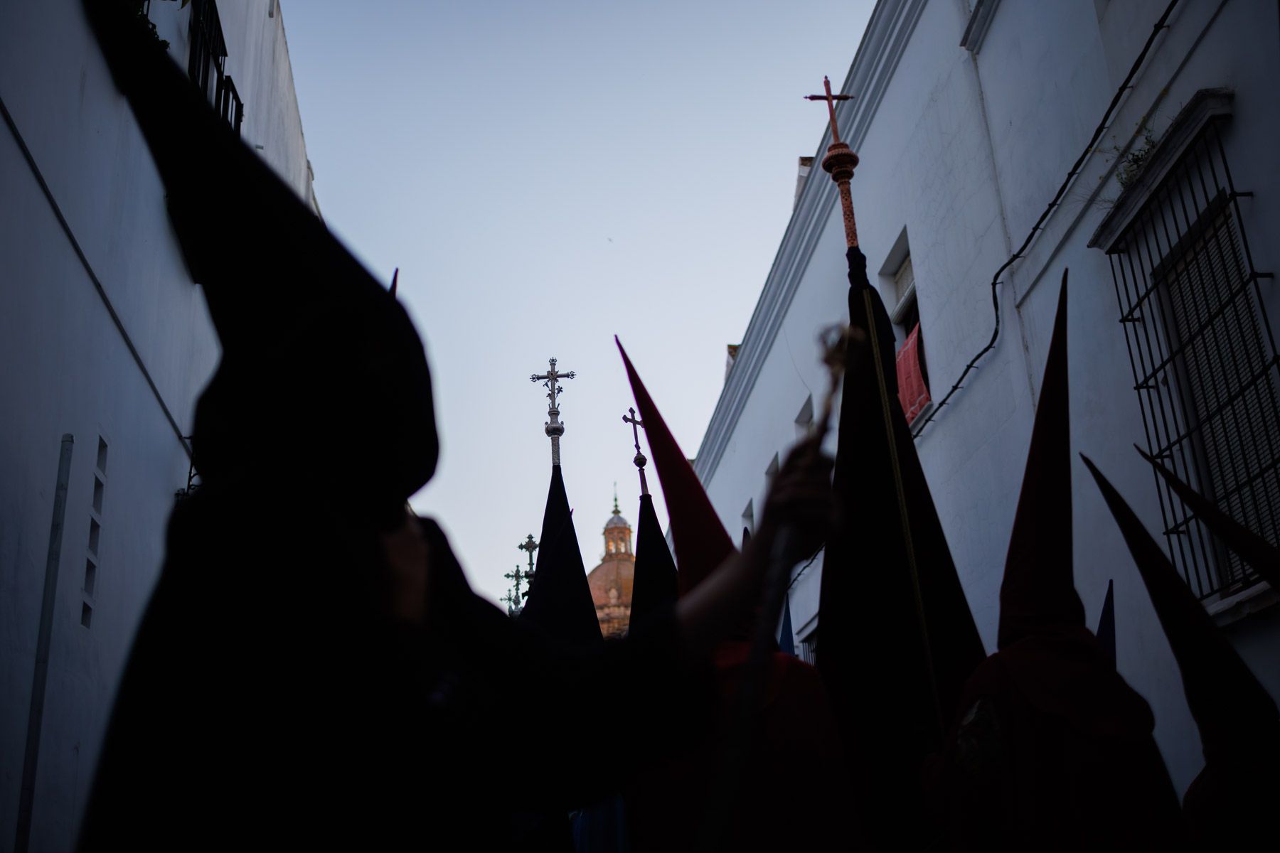 El Santo Entierro saliendo de la capilla del Calvario este Sábado Santo El Santo Entierro saliendo de la capilla del Calvario este Sábado Santo
