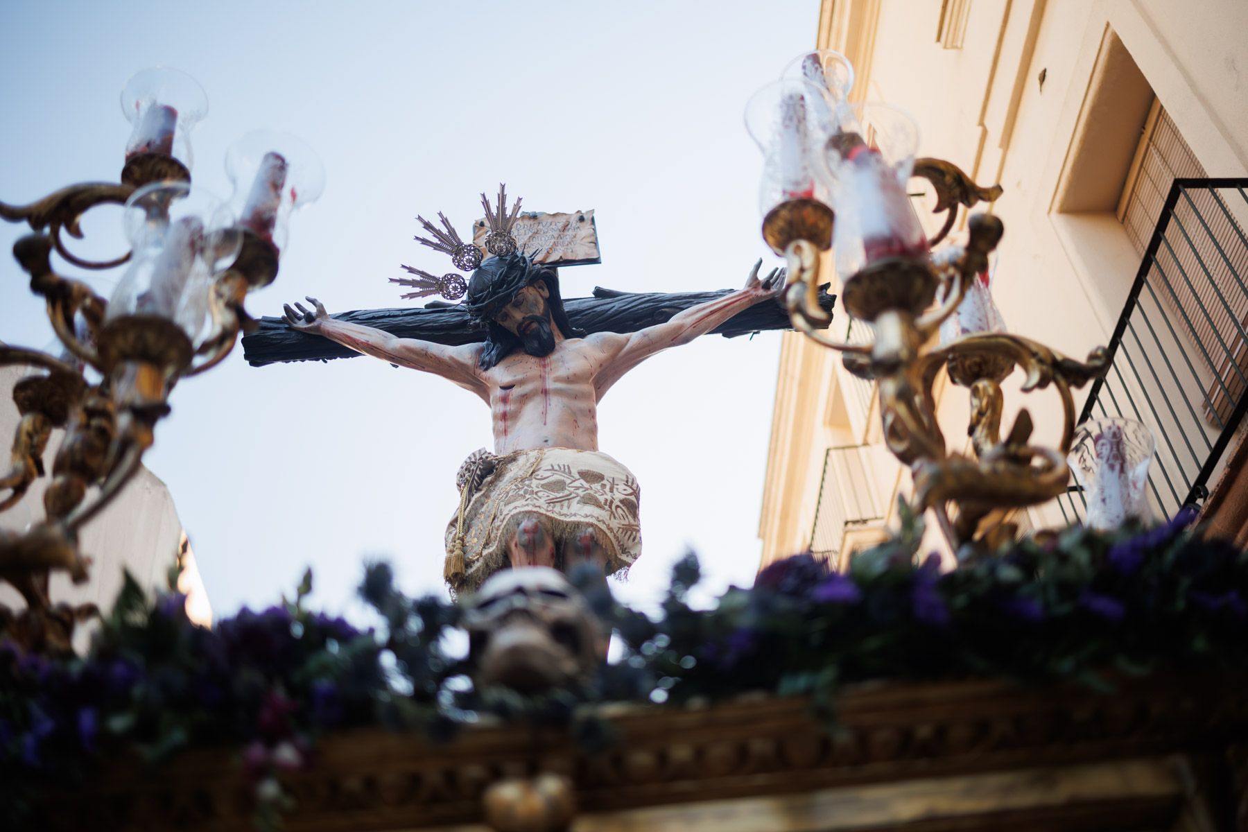 El Cristo de las Almas por la calle Barrancos El Cristo de las Almas por la calle Barrancos