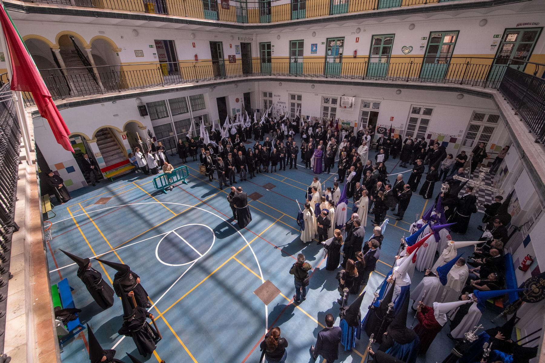 Sábado Santo en Cádiz: el Santo Entierro, desde el Oratorio de San Felipe Neri 3