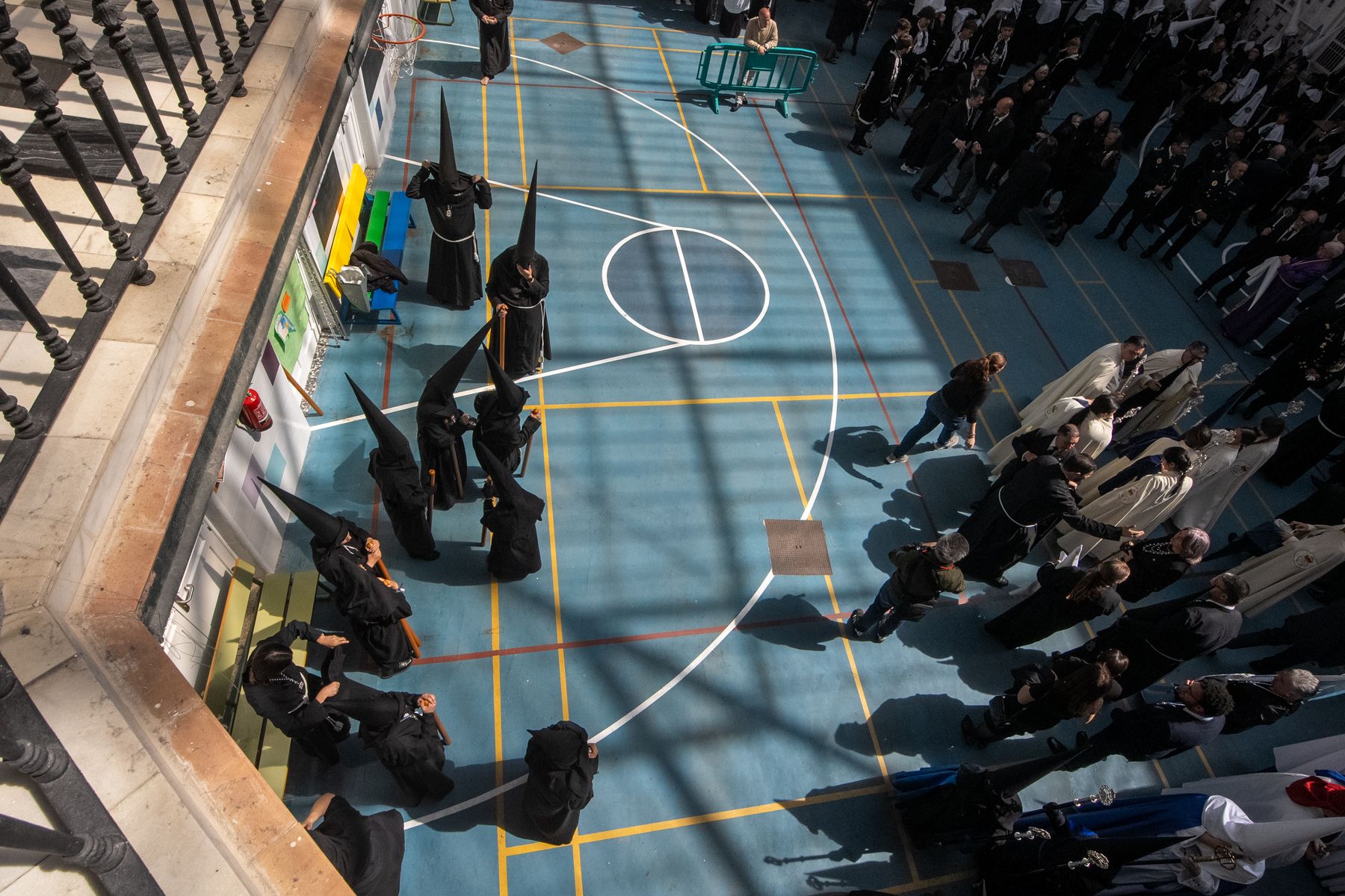 Sábado Santo en Cádiz: el Santo Entierro, desde el Oratorio de San Felipe Neri 4