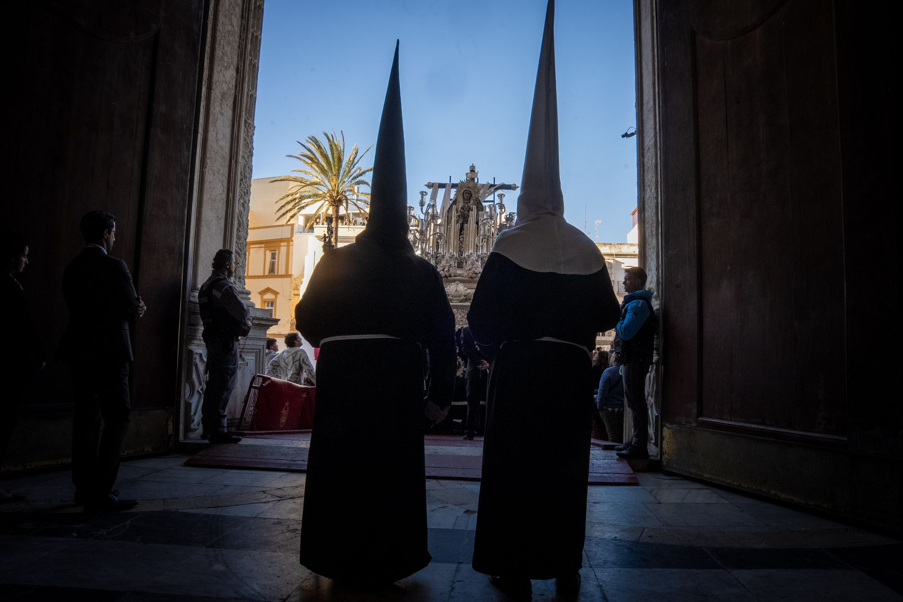 Sábado Santo en Cádiz: el Santo Entierro, desde el Oratorio de San Felipe Neri 14