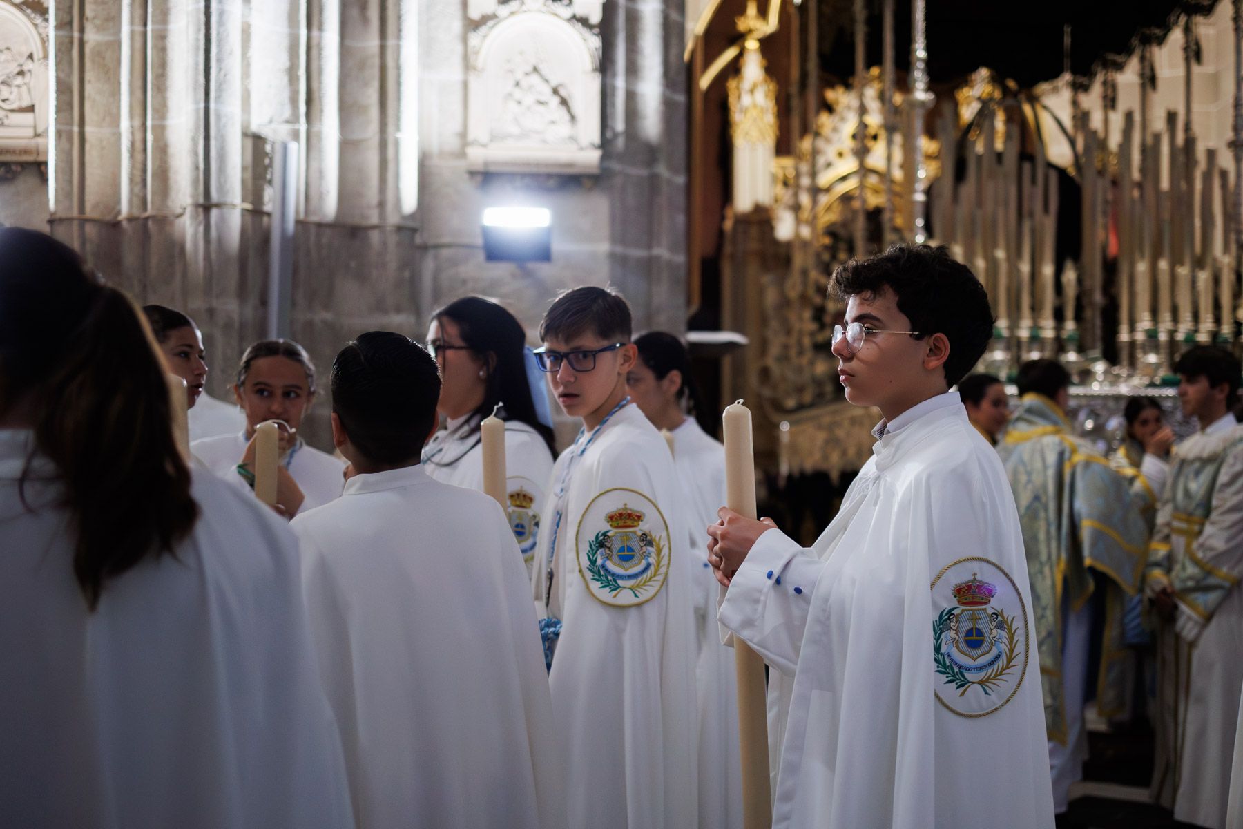 Hermanos de la cofradía sin el antifaz. Hermanos de la cofradía sin el antifaz.