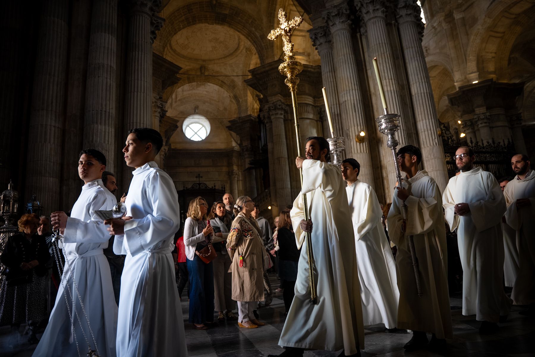 Domingo de Resurrección en Cádiz: luz, calor y el triunfo de la vida