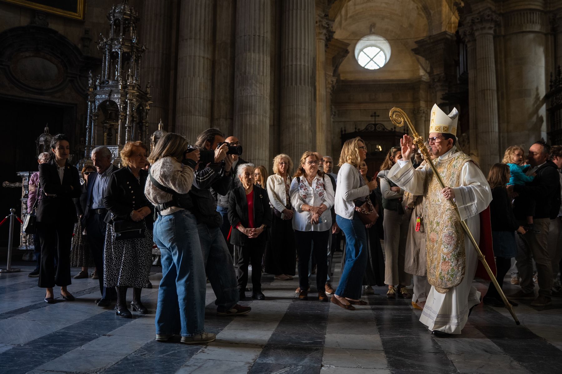 Domingo de Resurrección en Cádiz: luz, calor y el triunfo de la vida