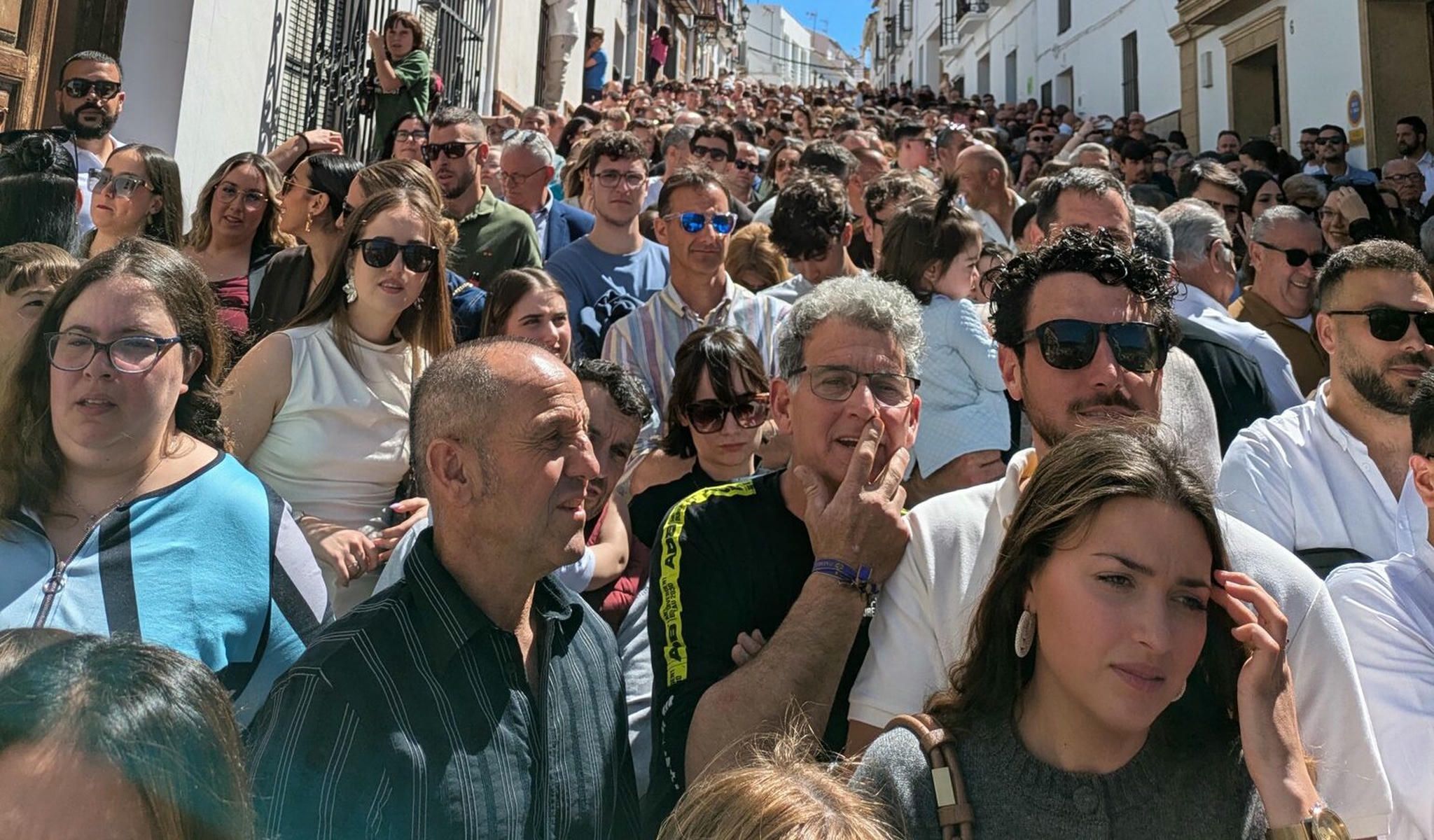 Público presente para la Quema de Judas en El Burgo, en Málaga