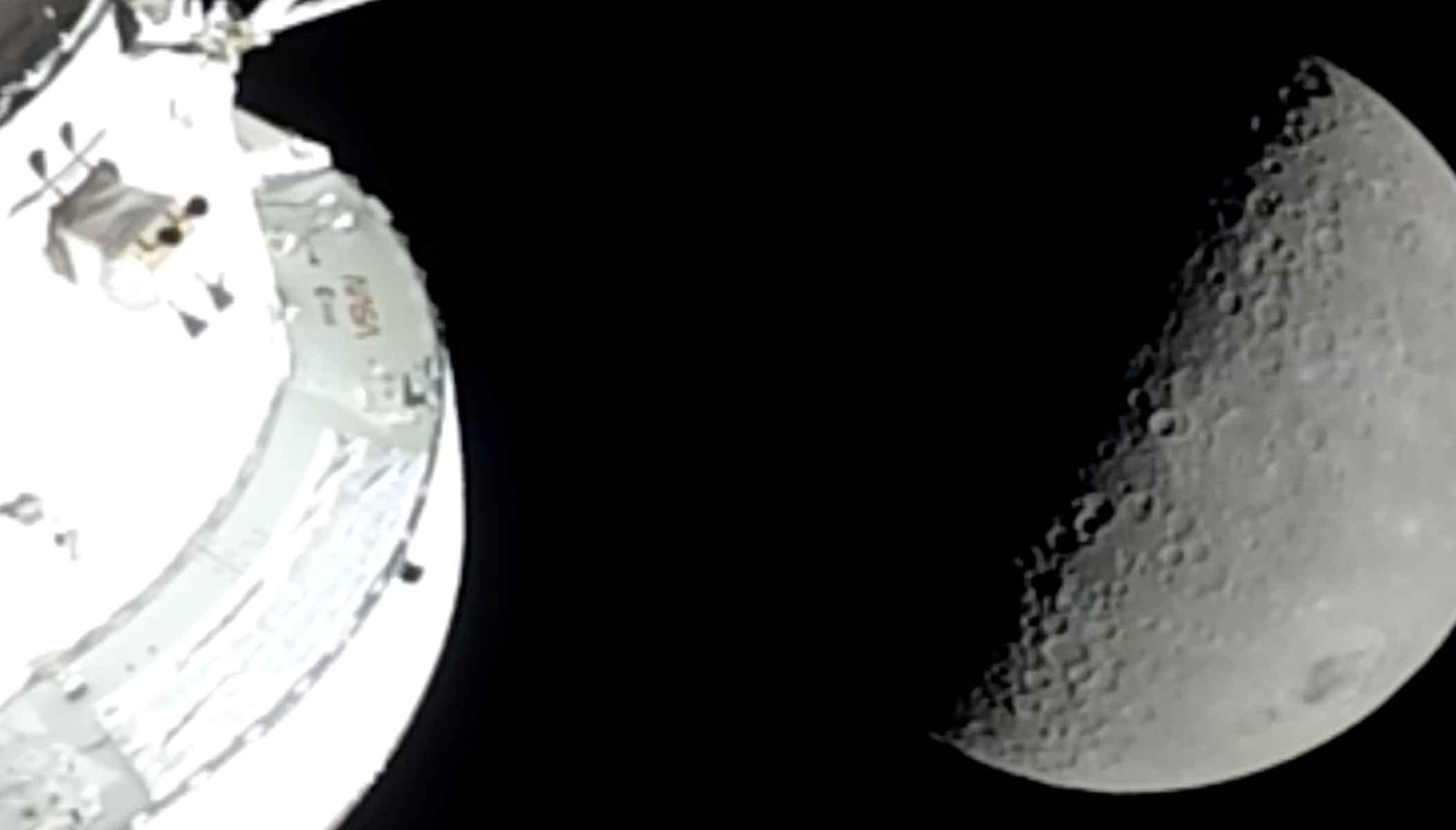Imagen de Artemis II en su aproximación más cercana a la Luna. Imagen de Artemis II en su aproximación más cercana a la Luna.