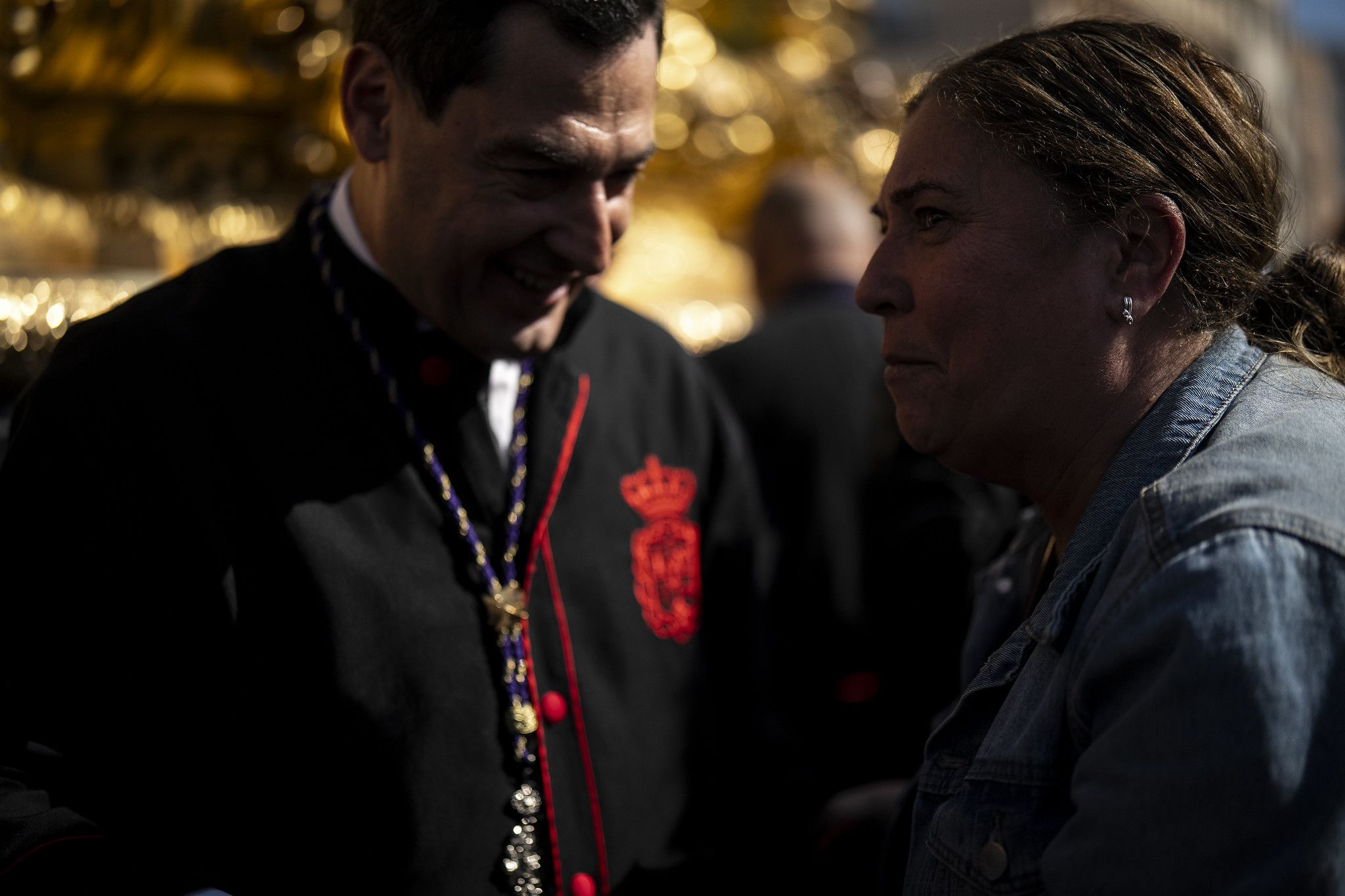Juanma Moreno durante la Semana Santa.