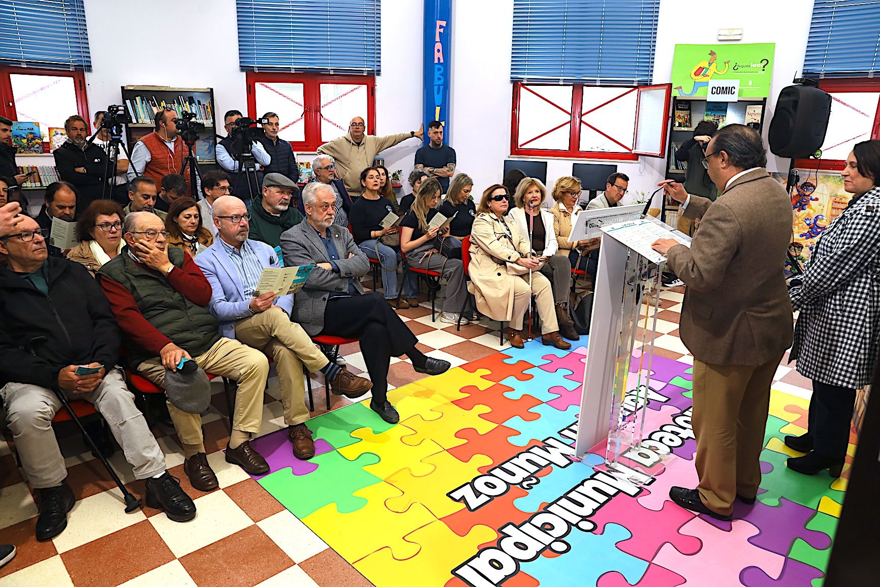 El delegado Francisco Zurita presenta las actividades previstas por el Día del Libro en Jerez.