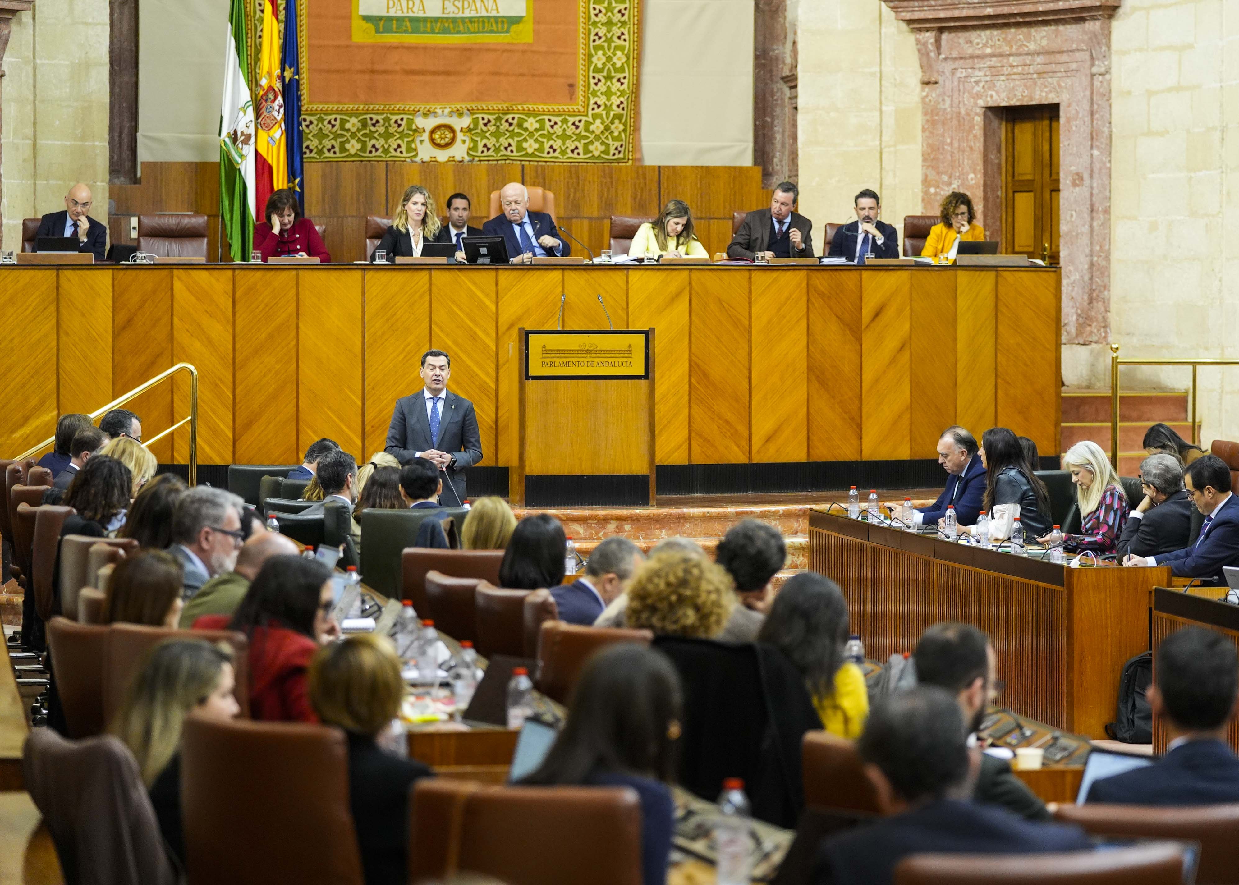 Una de las últimas sesiones en el Parlamento de Andalucía antes de la convocatoria de elecciones.