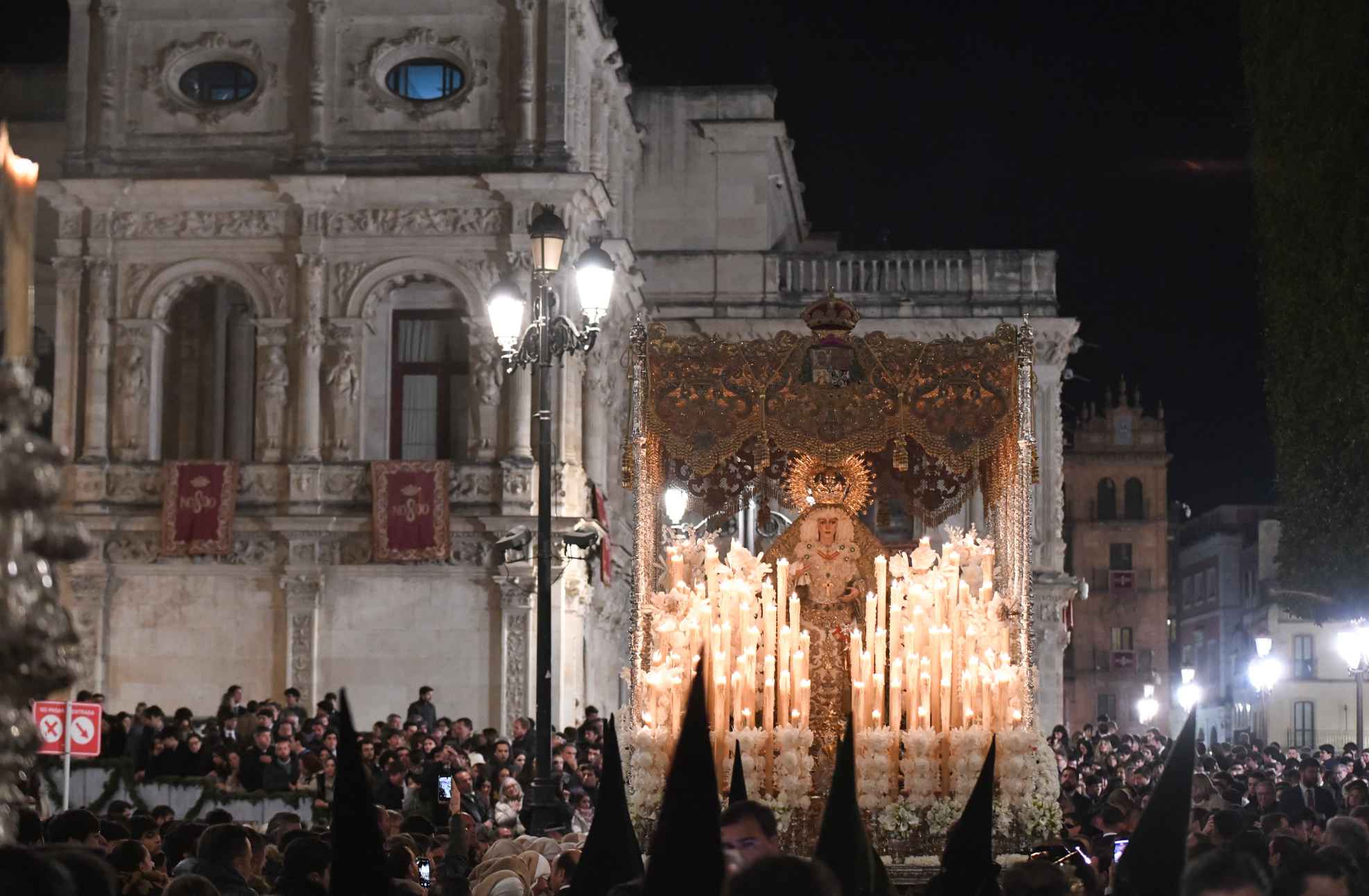 Una imagen de la Macarena en la pasada Madrugá de Sevilla.   FOTO: HERMANDAD DE LA MACARENA