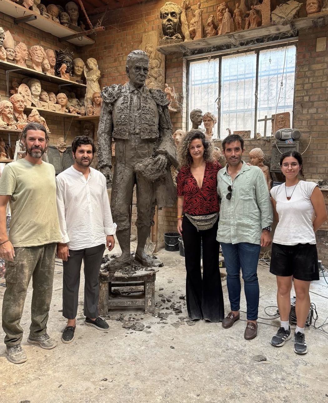 Martín Lagares también realizó el monumento a Antoñete, junto a Morante de la Puebla y Pedro Jorge Marqués.
