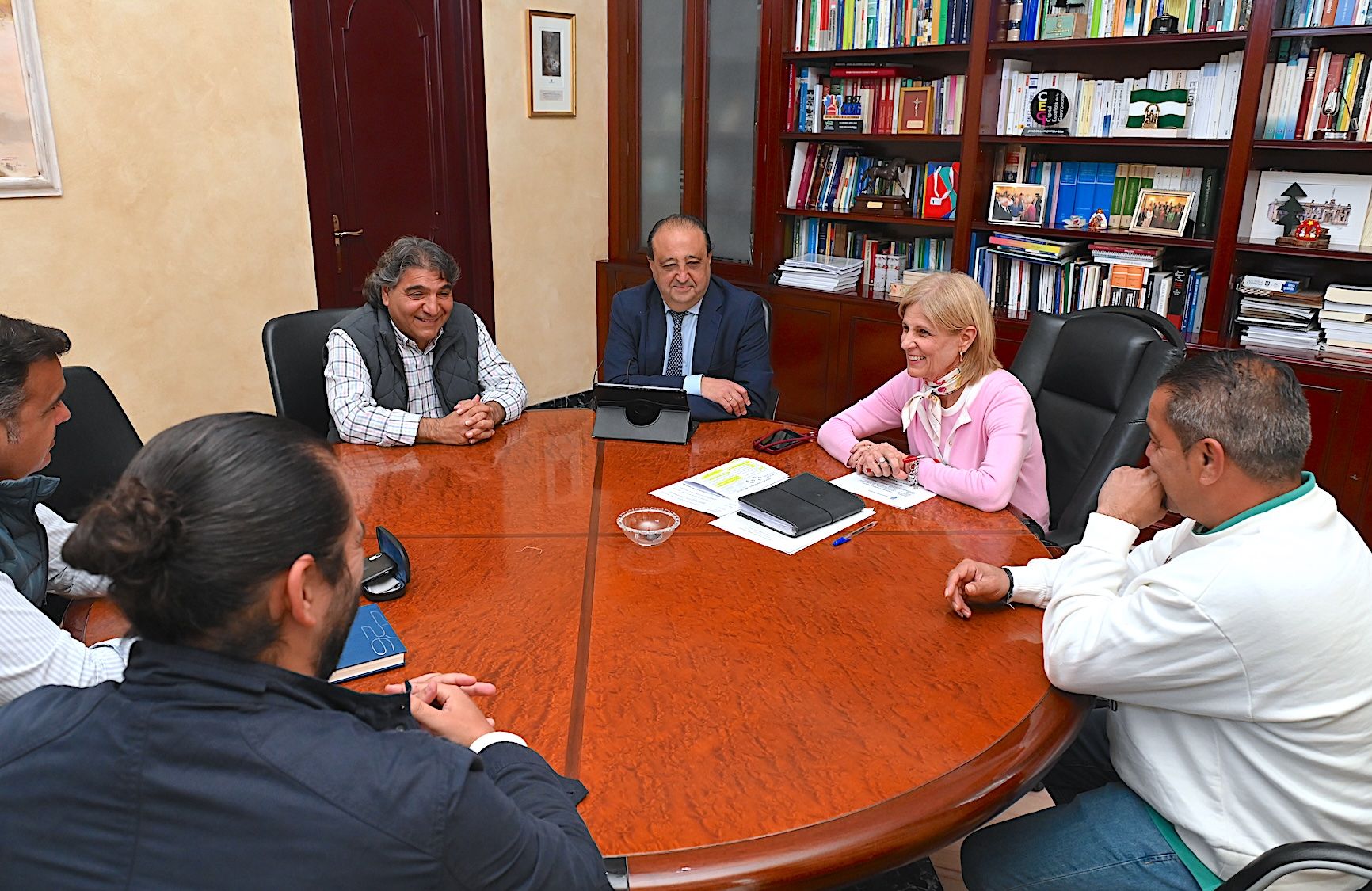 El gobierno de Jerez, reunido con familiares de Alfonso Carpio Gallardo.