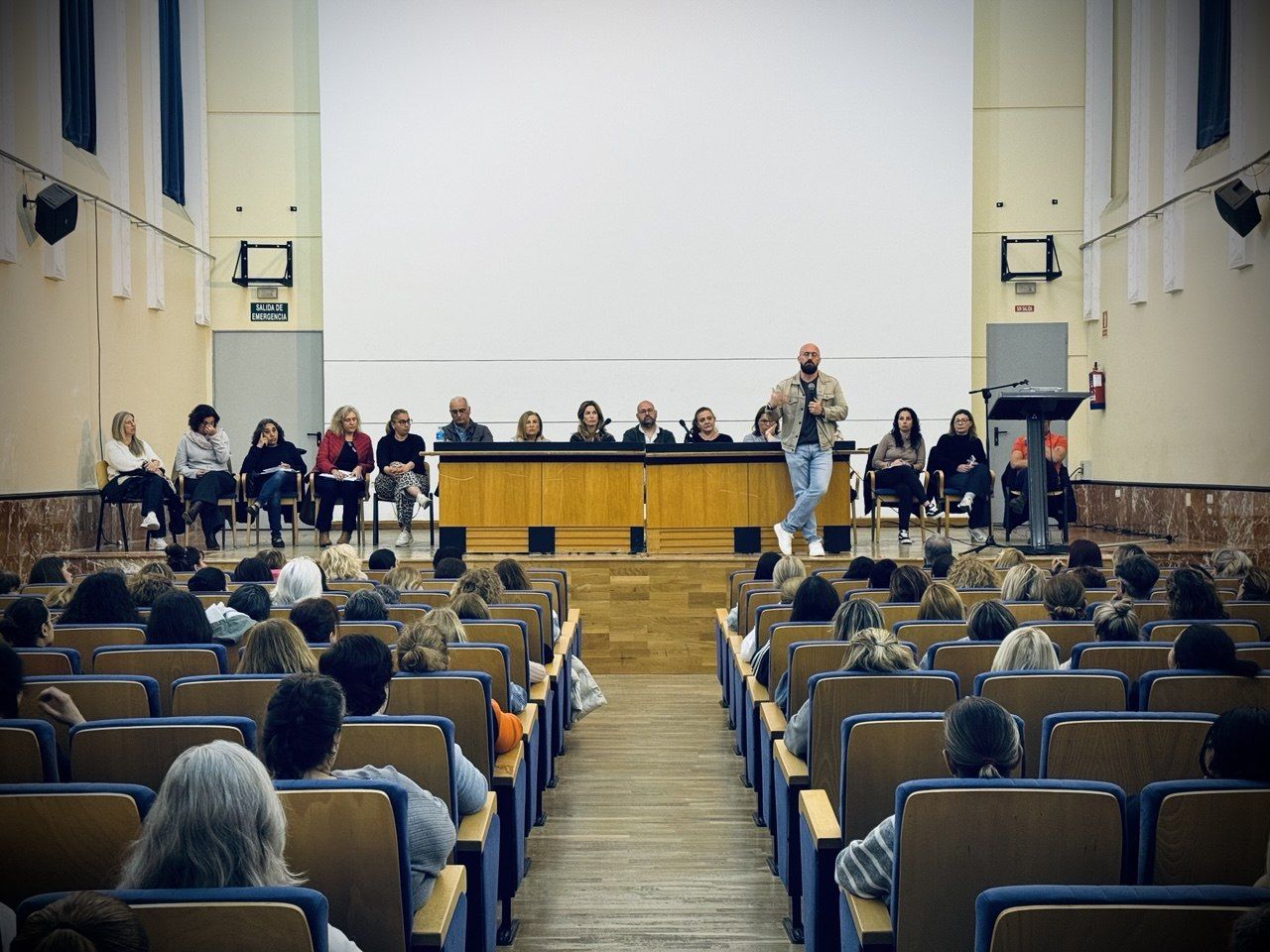 Un momento del encuentro con la plantilla de Servicio a Domicilio de El Puerto.