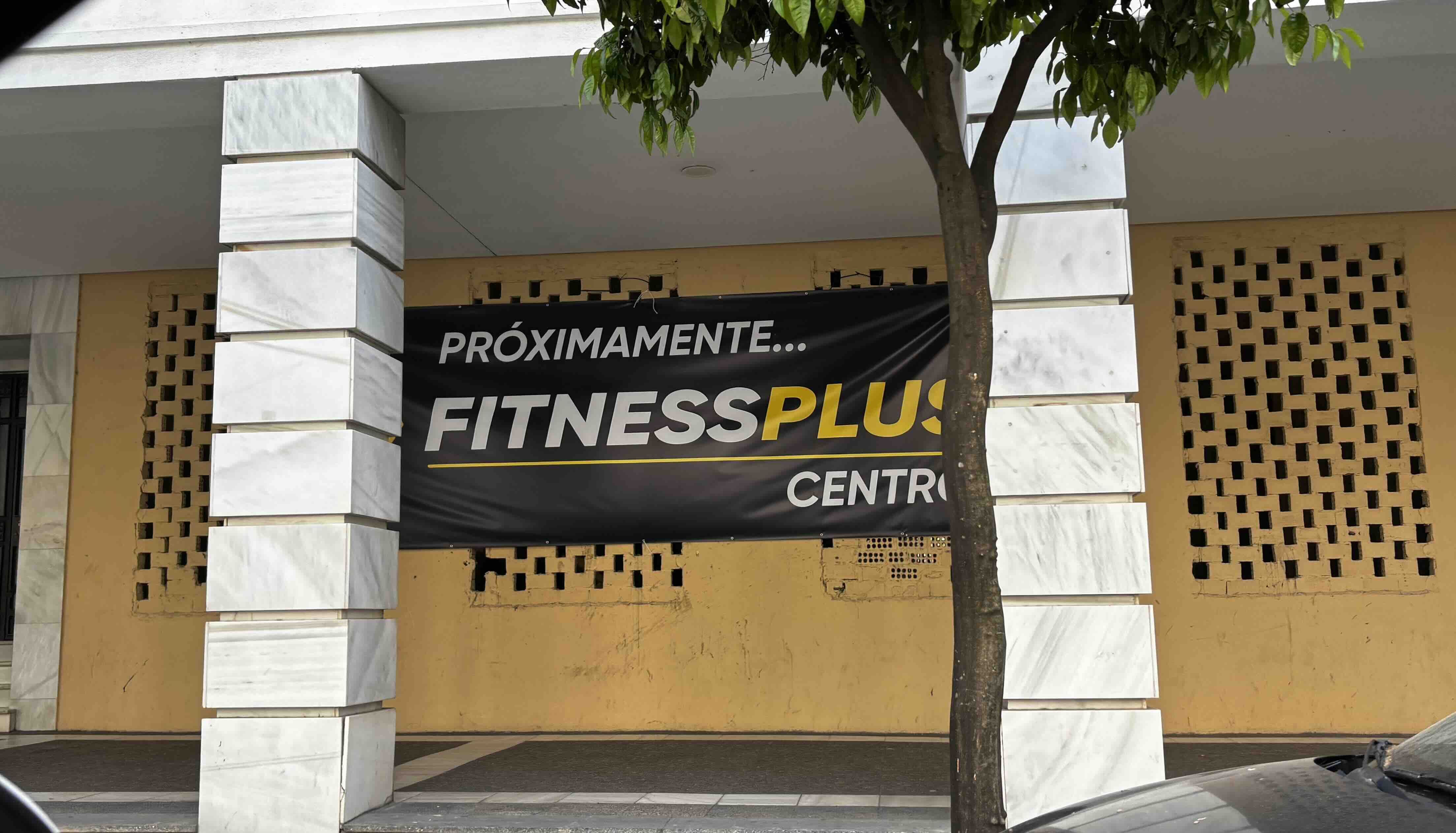 El centro de Jerez se prepara para la apertura de su cuarto gimnasio: del histórico Zeus a Fitness Plus.