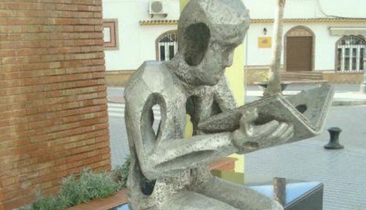 'Lector', biblioteca pública de Vélez Málaga.