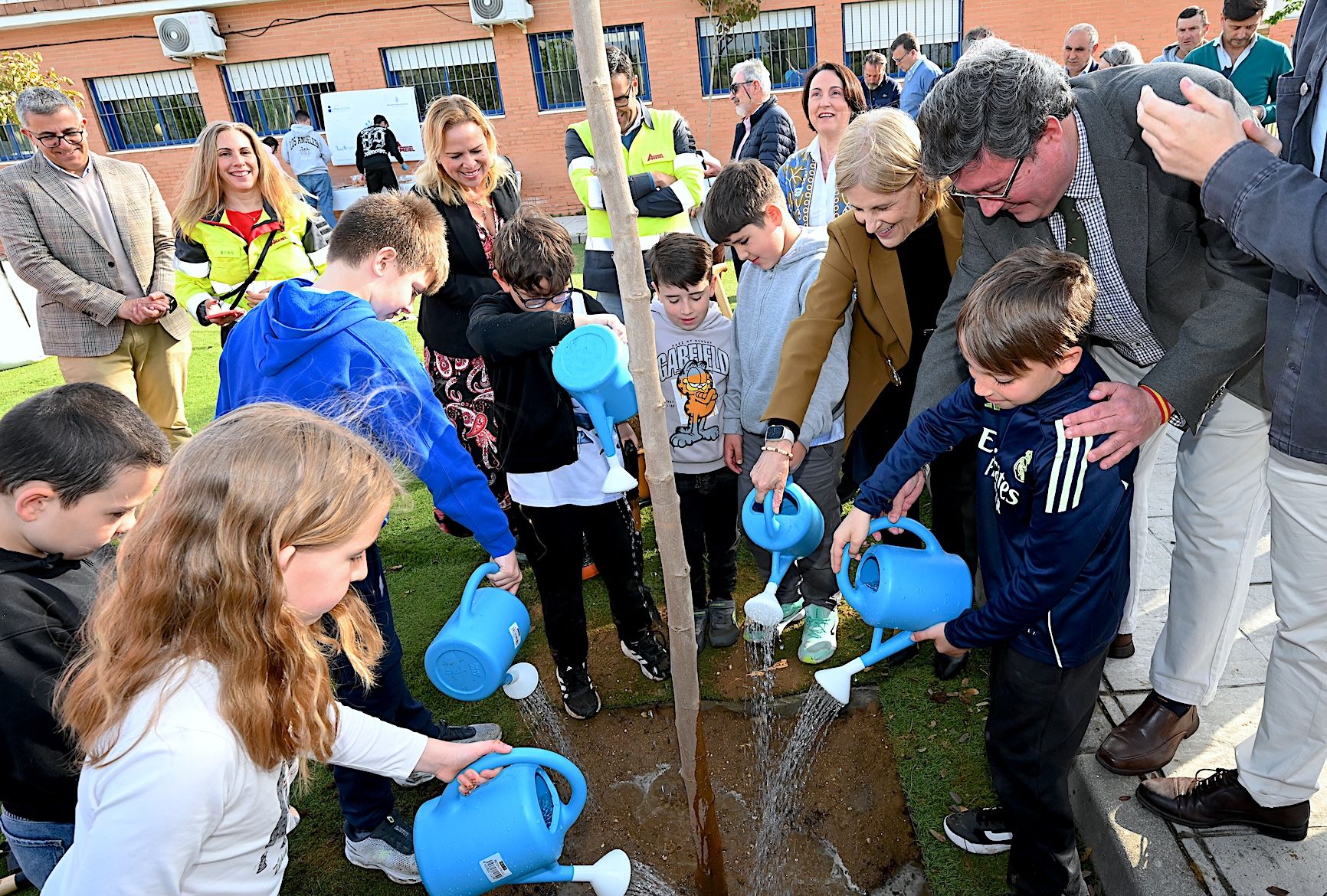 Visita oficial del equipo de gobierno al CEIP Blas Infante en Jerez.