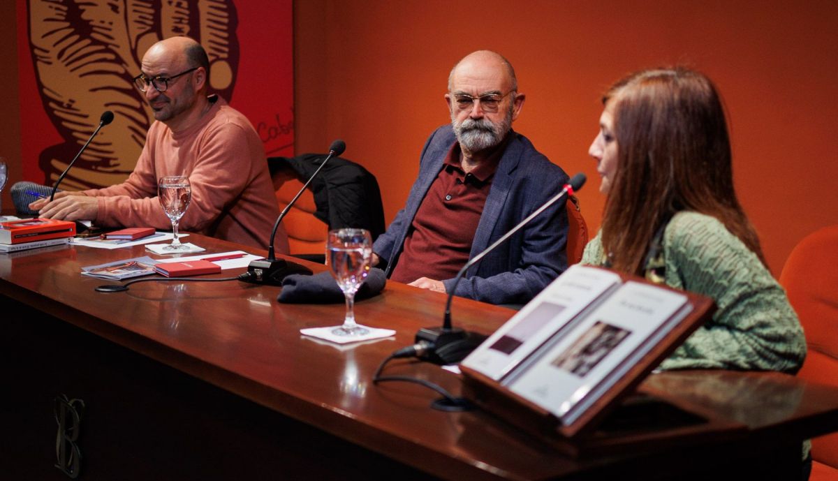 FUNDACION CABALLERO BONALD PRESENTACION LIBRO POR ASÍ DECIRLO J A GONZALEZ SAINZ 8