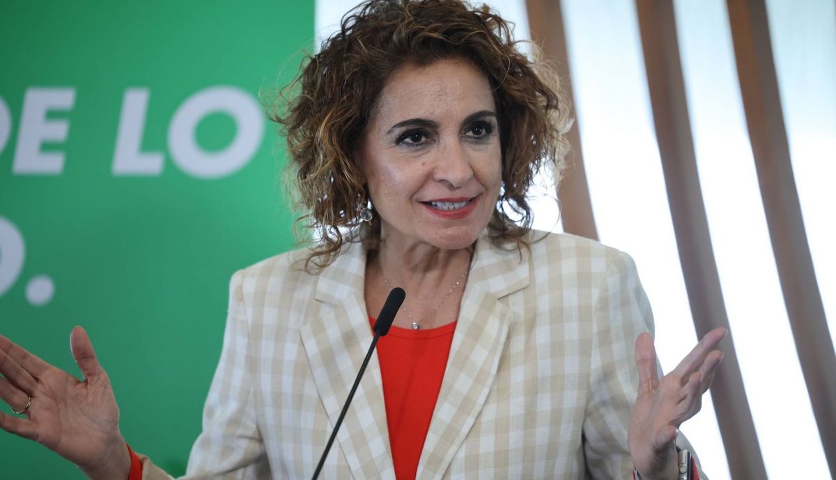 Maria Jesus Montero PSOE A Cadiz comite director listas elecciones andaluzas trabajadores soldadores metal
