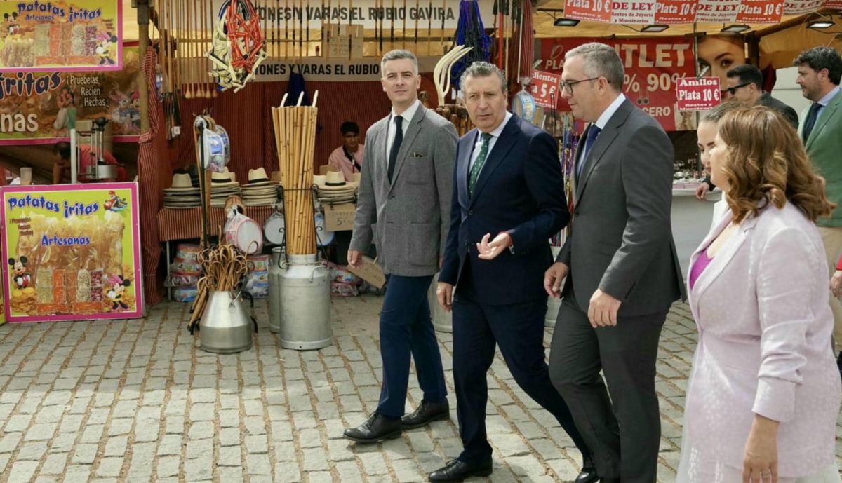 La feria cuenta con la participación de 200 empresas.