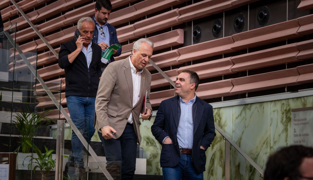Juan Carlos Ruiz Boix Maria Jesus Montero PSOE A Cadiz comite director listas elecciones andaluzas