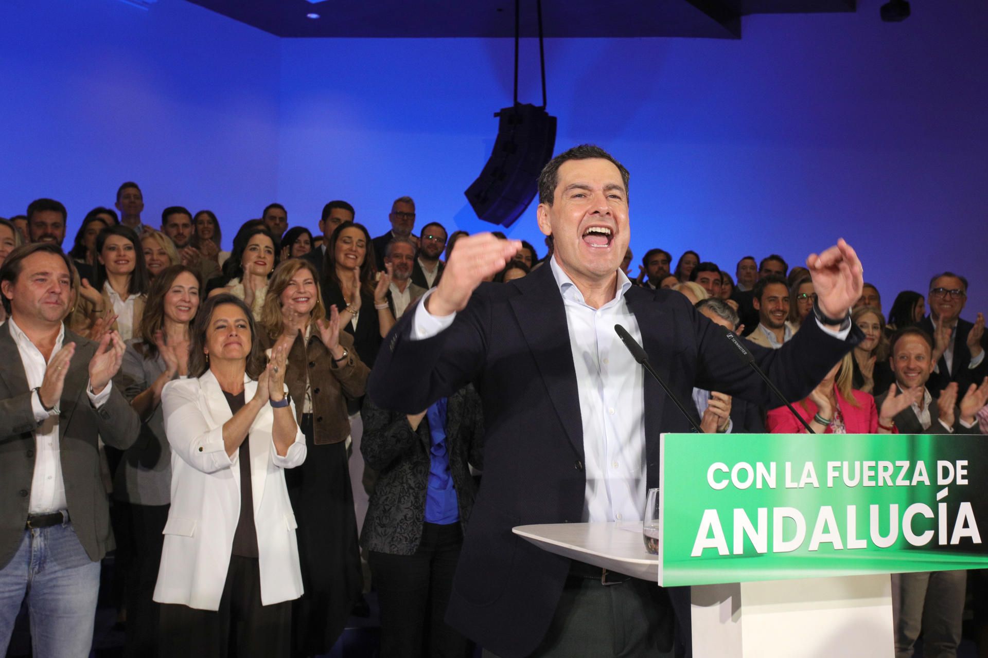 El presidente de la Junta, Juanma Moreno, promete eliminar el impuesto de Sucesiones entre hermanos.