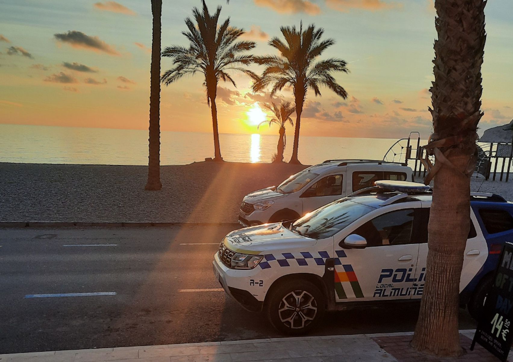 Policía Local de Almuñécar en Granada. Policía Local de Almuñécar en Granada.