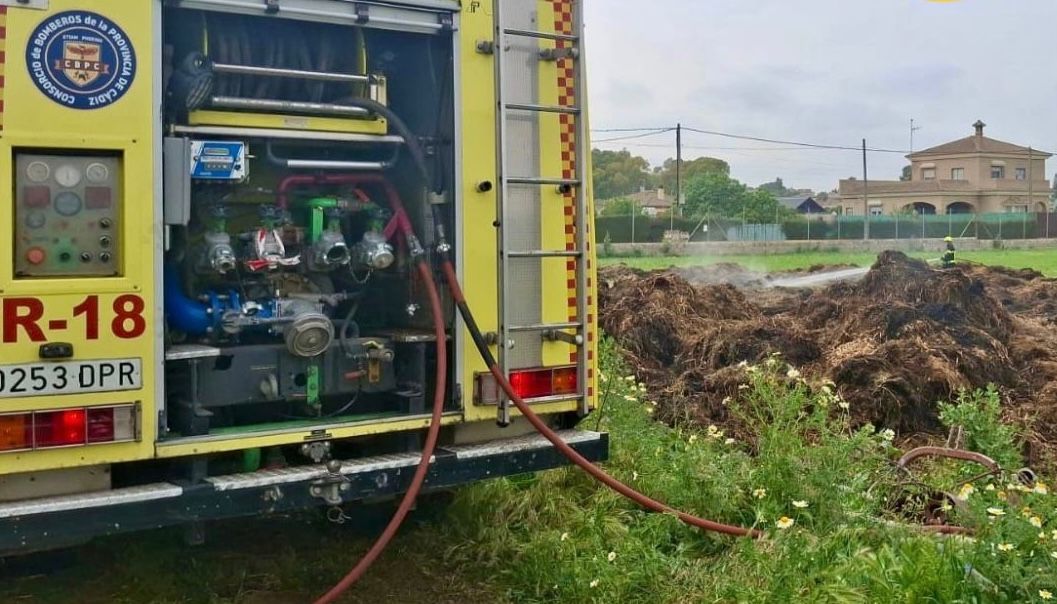 Incendio declarado en un pajar de El Puerto.