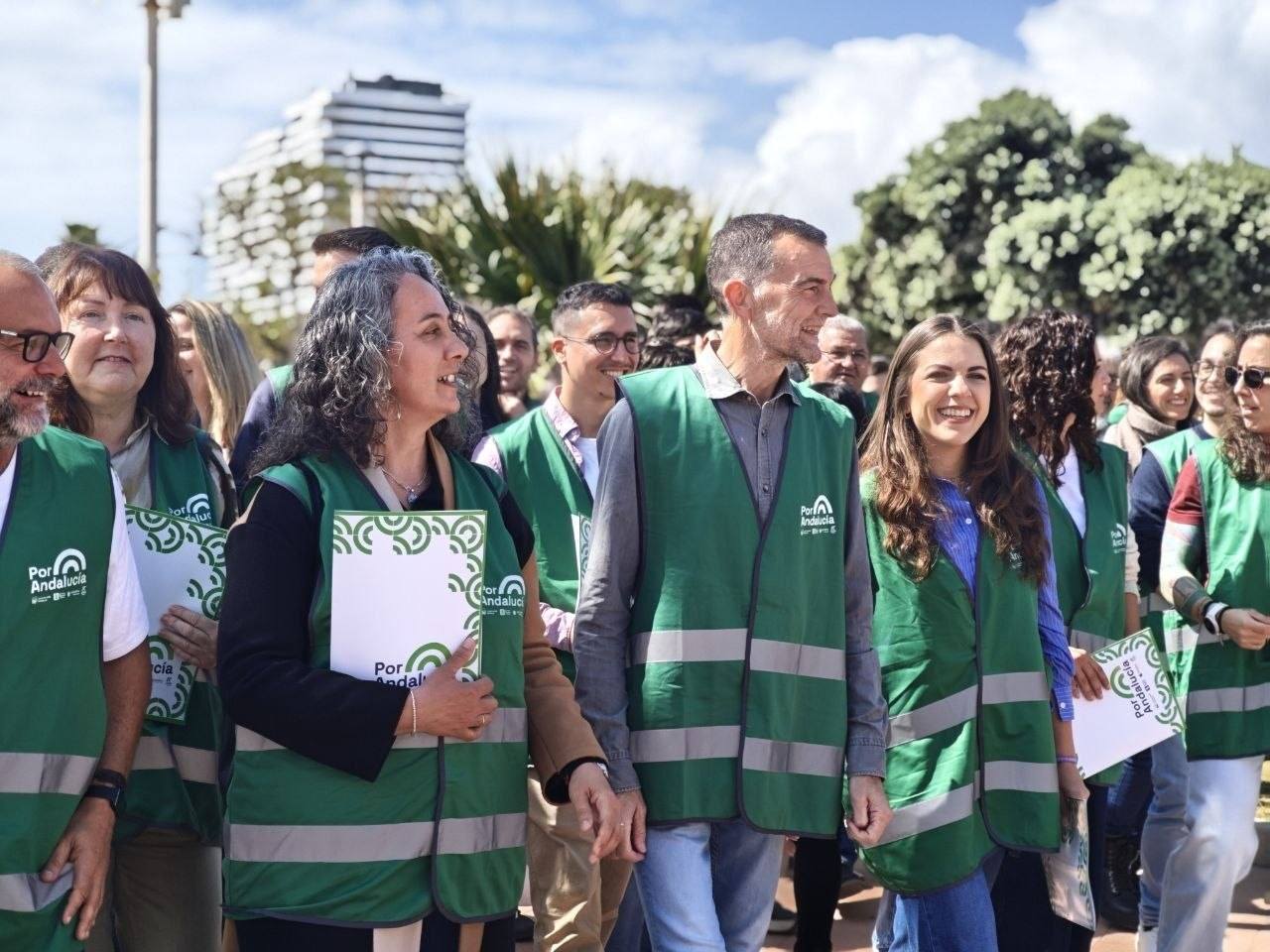 El candidato de Por Andalucía, Antonio Maíllo, en la presentación de su campaña puerta a puerta. El candidato de Por Andalucía, Antonio Maíllo, en la presentación de su campaña puerta a puerta.