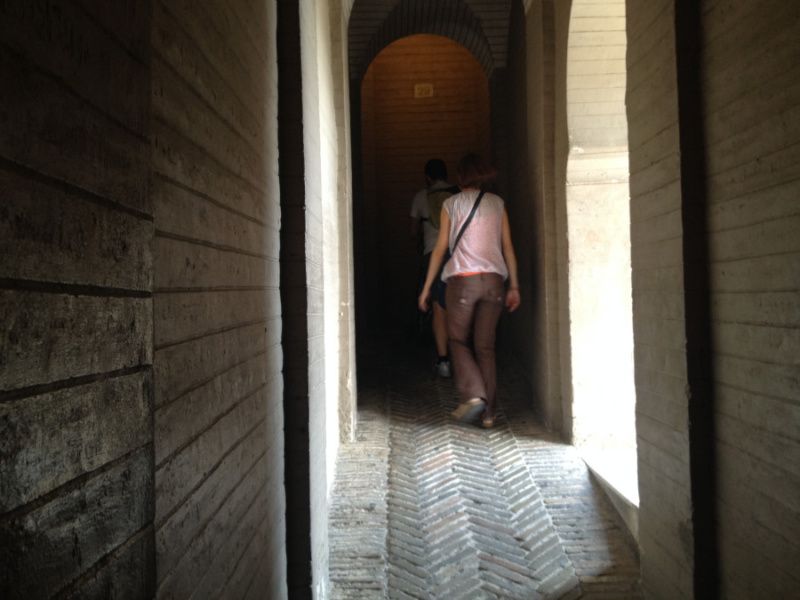 Una de las rampas de subida en el interior de la Giralda. Una de las rampas de subida en el interior de la Giralda.