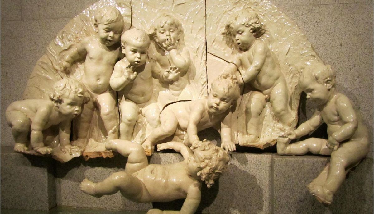 Luneto de la fuente realizada para el Cónsul de Guatemala Enrique, Trauman, restaurada por la Fundación del Canal de Isabel II.