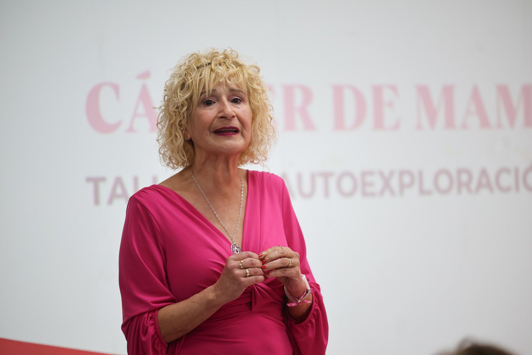 Angela Claverol en un taller de autoexploración.