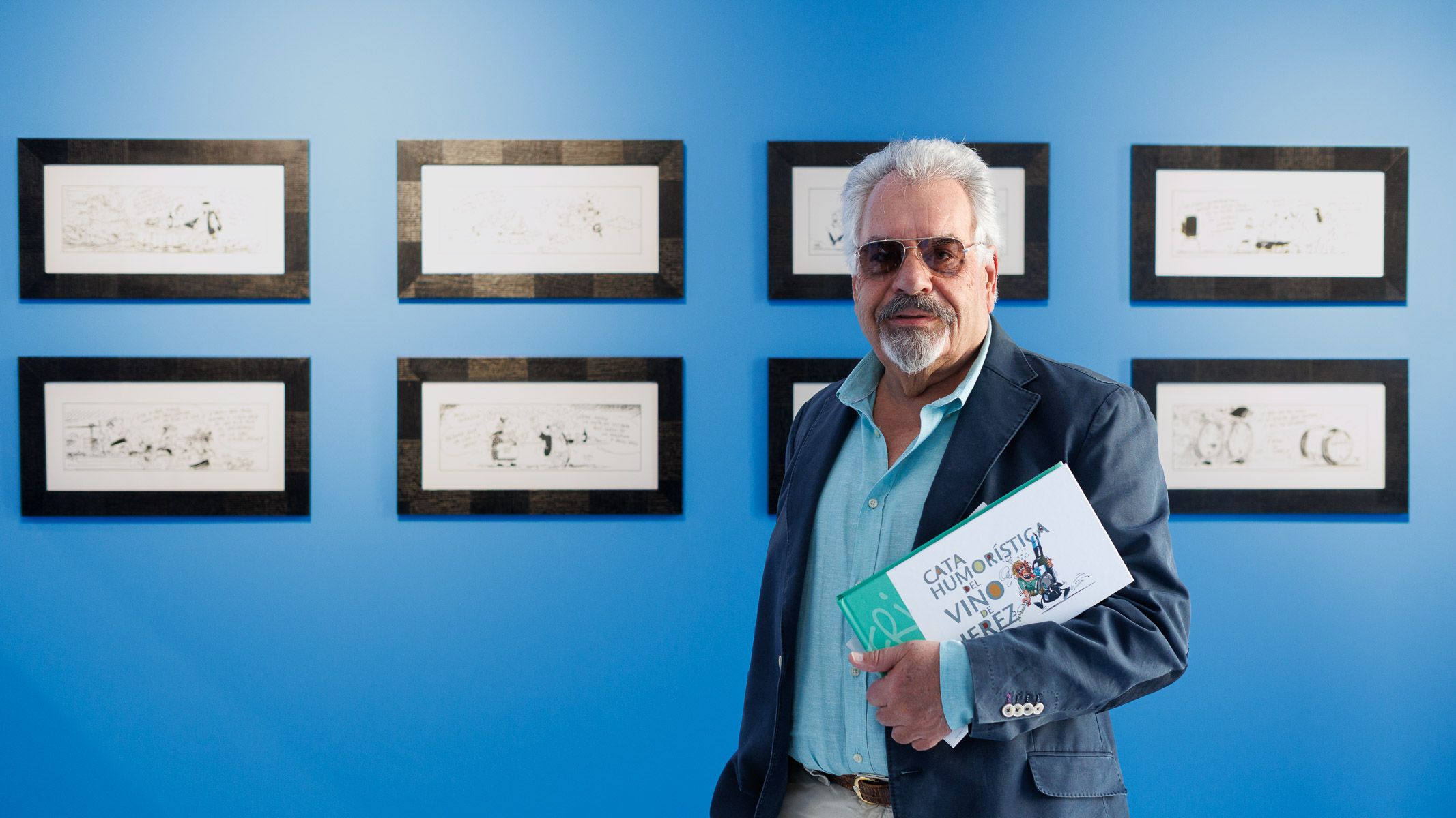 Pedro Carabante, 'Peri', ante su exposición en The Sherry Gallery, en la Plaza de la Asunción, este pasado lunes.