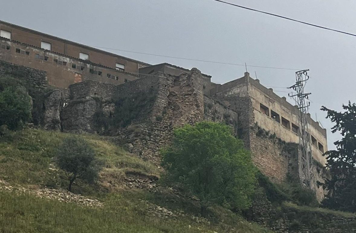 Imagen de la torre de la alcazaba de Ronda que ha colapsado.