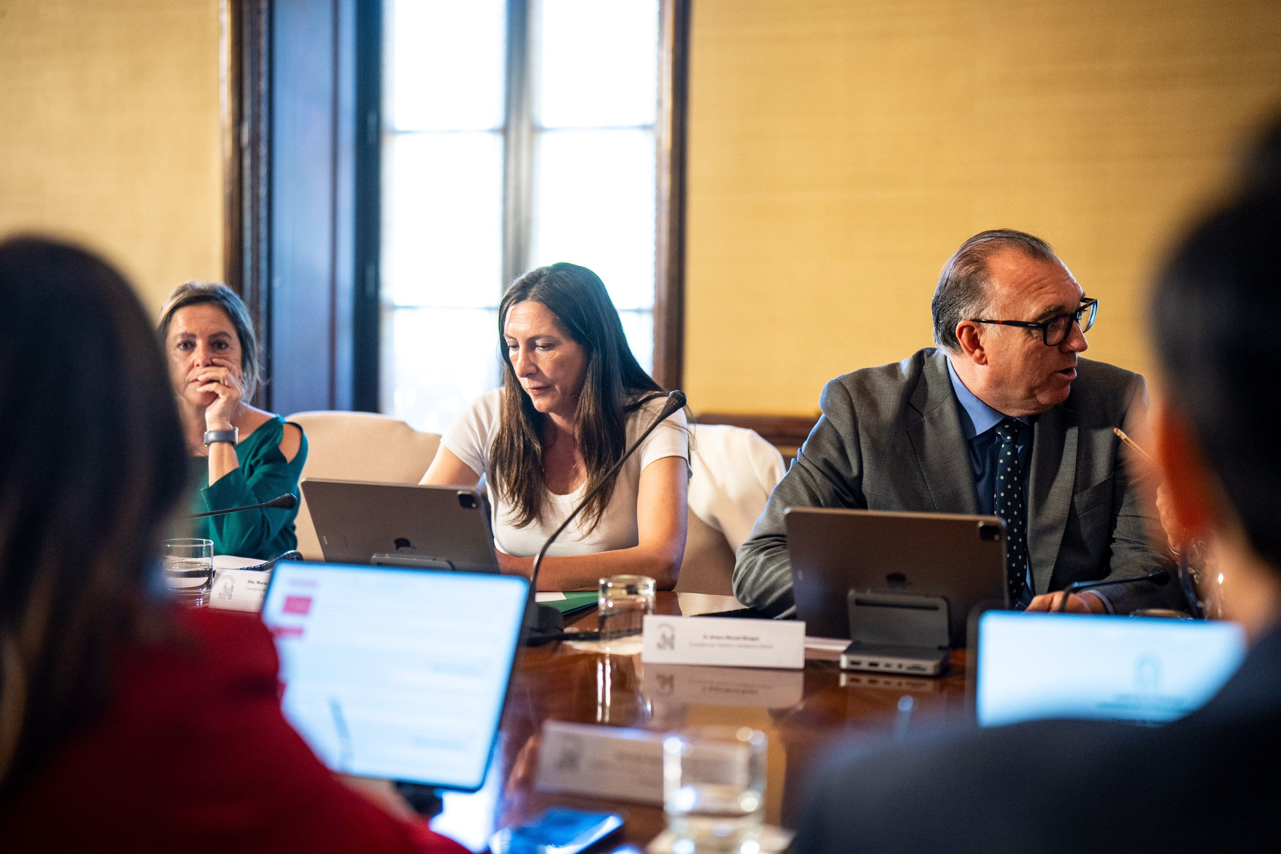 Loles López en el Consejo de Gobierno.