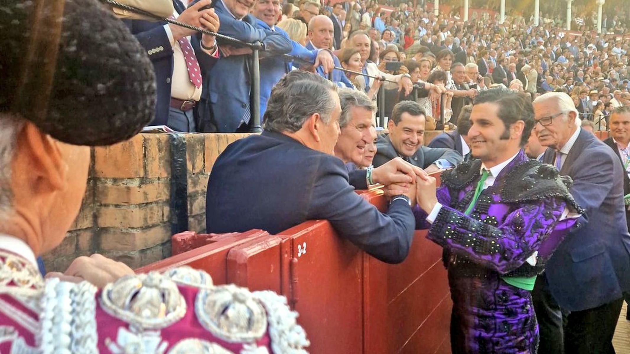 Morante de la Puebla, con autoridades como Juanma Moreno, Antonio Sanz o Núñez Feijóo, en 2025. Morante de la Puebla, con autoridades como Juanma Moreno, Antonio Sanz o Núñez Feijóo, en 2025.