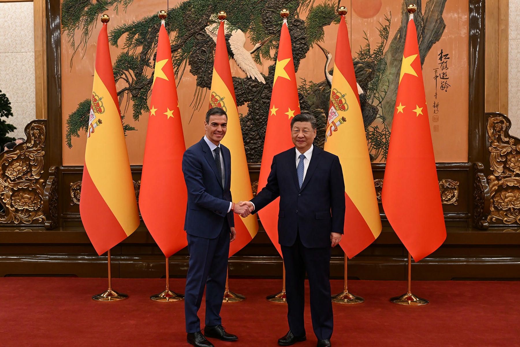 Pedro Sánchez y Xi Jinping, durante la visita oficial del presidente a China.