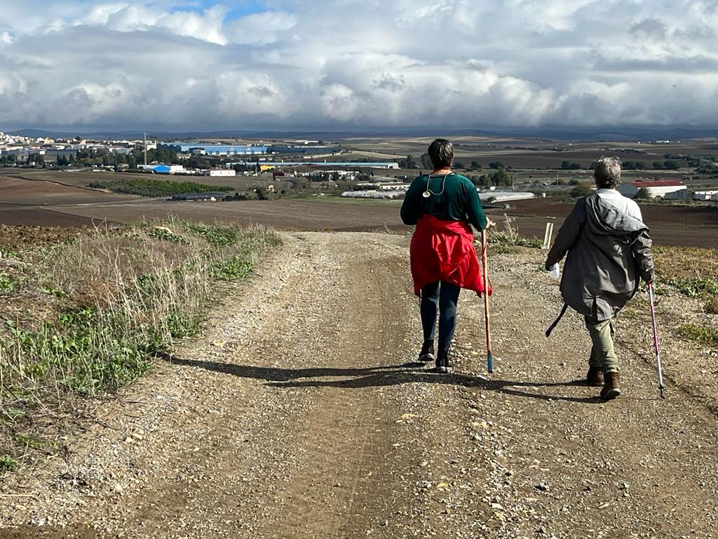 Dos de las participantes el pasado año durante el camino.