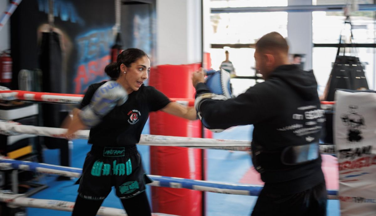 Malena Ruiz inmersa en un entrenamiento en el CD Team Abuelo, antes de desplazarse a Málaga para una nueva competición. 
