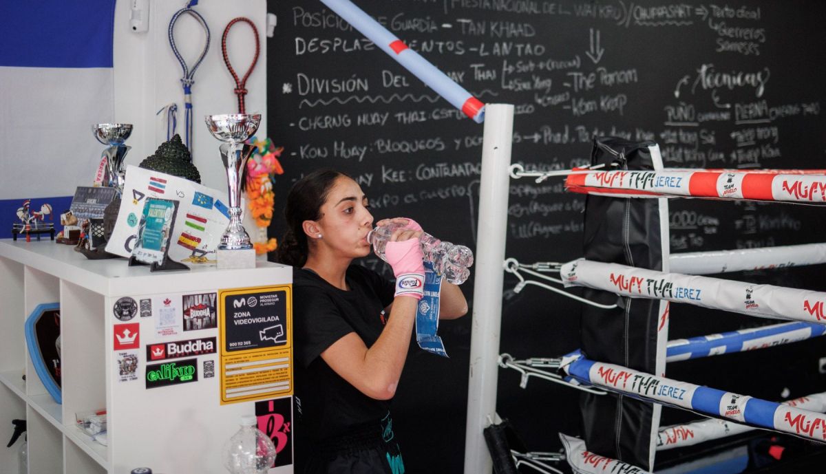 LUCHADORA MUAY THAI MALENA RUIZ CD TEAM ABUELO 26