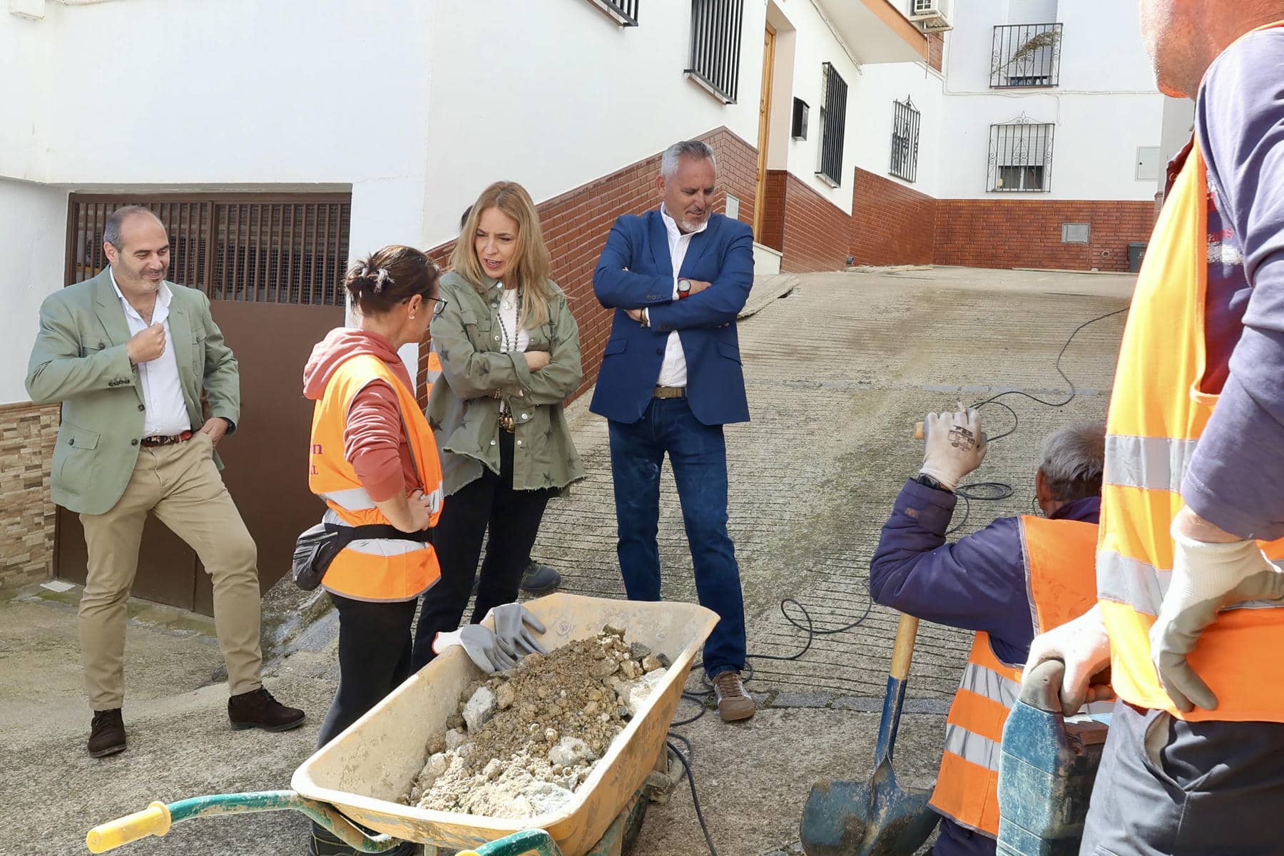 La visita de la presidenta de la Diputación a Torre Alháquime. La visita de la presidenta de la Diputación a Torre Alháquime.