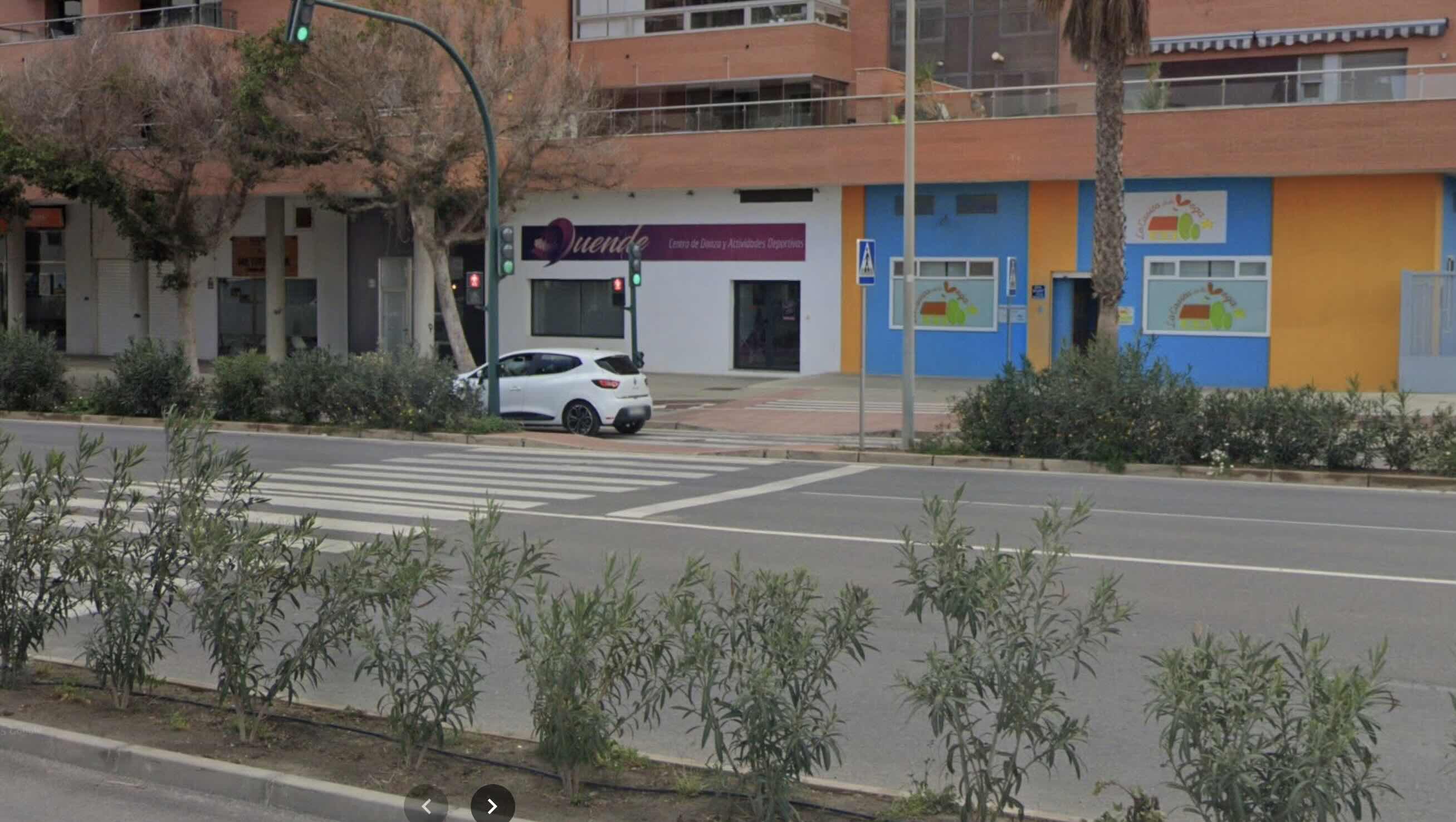 Paso de peatones en Almería donde se ha producido un atropello con gravísimas consecuencias. Paso de peatones en Almería donde se ha producido un atropello con gravísimas consecuencias.