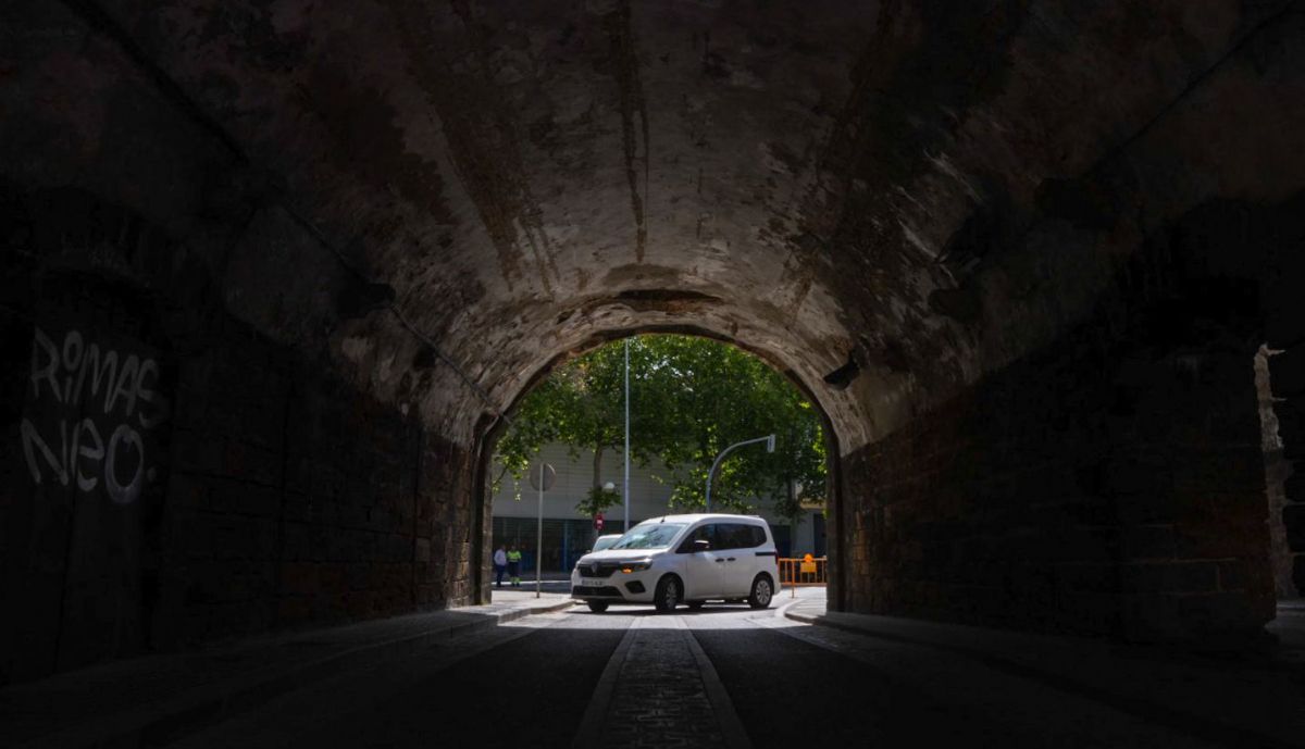 cortes por Obra en  calle Honduras Cádiz