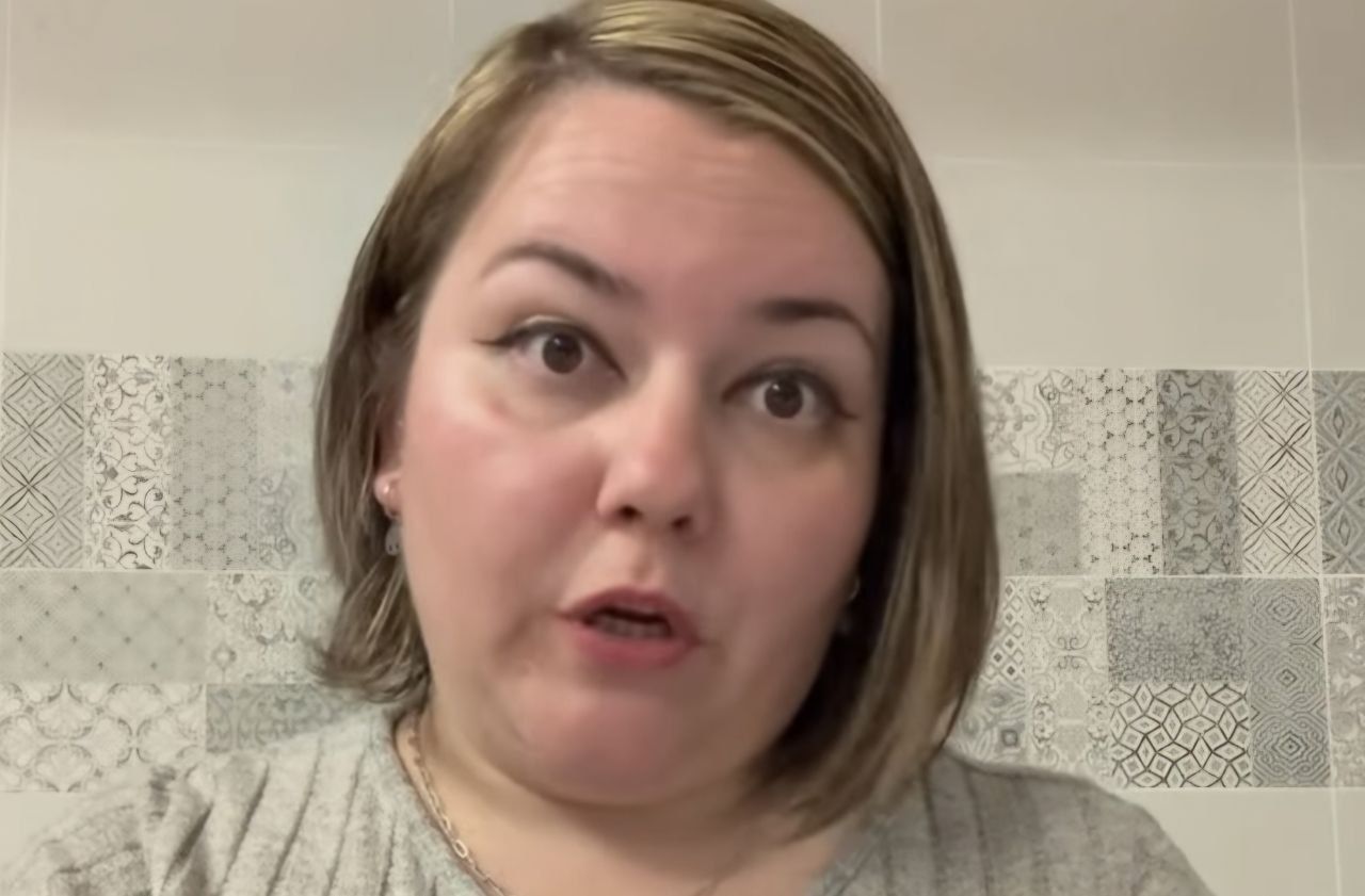 La mujer que intentó agredir a una docente en Brenes. La mujer que intentó agredir a una docente en Brenes.