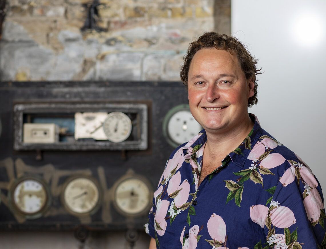 Kristian Krog, director de Maltfabrikken, el ideólogo de una de las 'fábricas' culturales más extraordinarias del mundo, en una imagen del centro cultural en Dinamarca. 