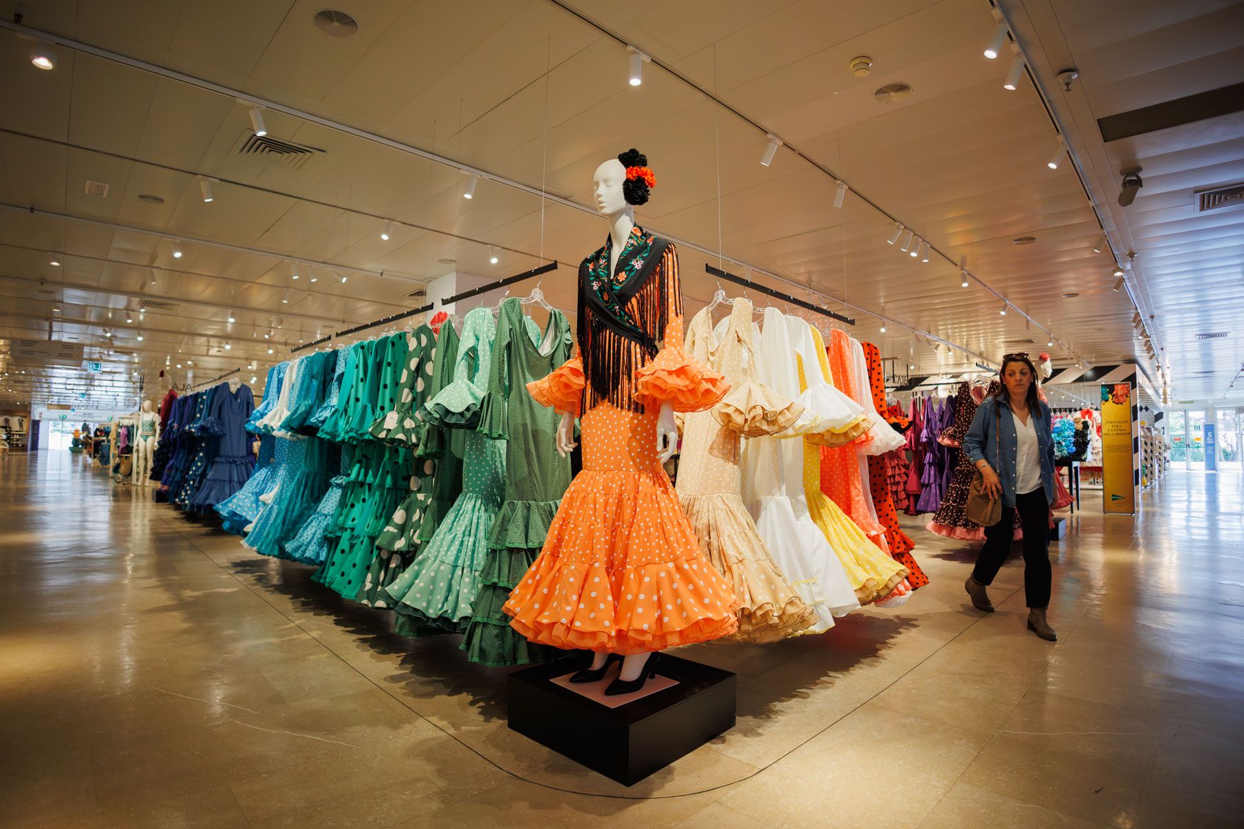 Todas las tendencias en el Departamento de Moda Flamenca en El Corte Inglés de Jerez.